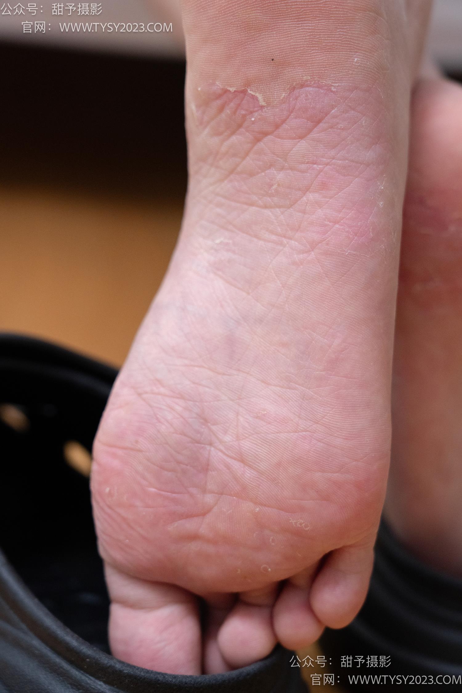 图片[114]-甜予摄影 NO.065 璇璇-靴子、洞洞鞋、白棉袜、裸足[175P] – 速更版-美库