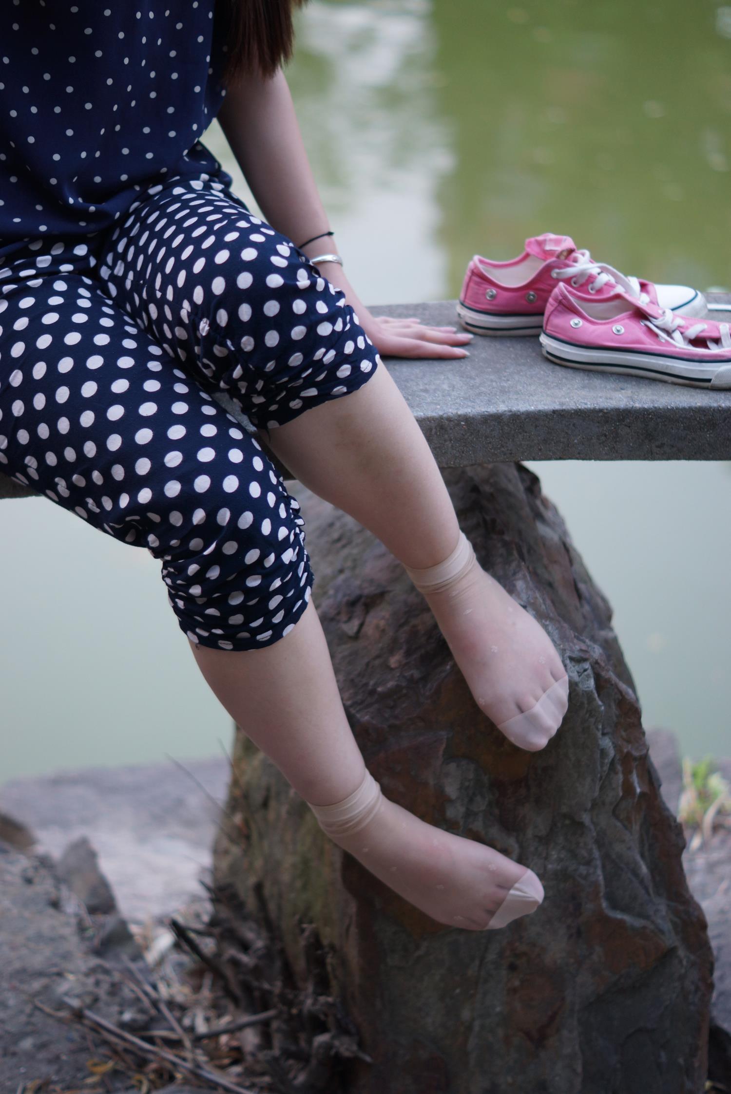 图片[22]-自由摄影 No.318 超级会表现的新模小雨 丝族量脚 [63P] – 速更版-美库