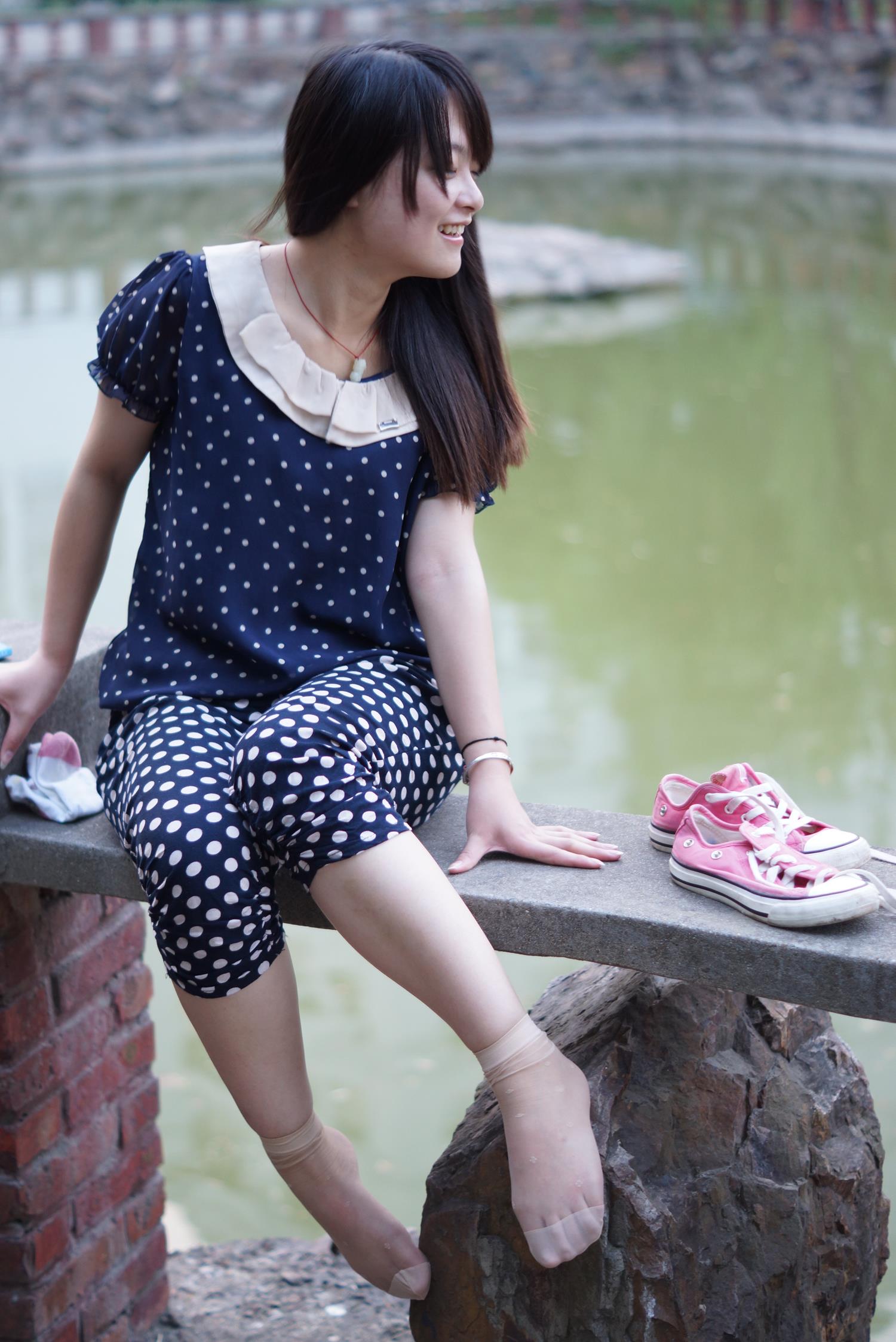 图片[27]-自由摄影 No.318 超级会表现的新模小雨 丝族量脚 [63P] – 速更版-美库