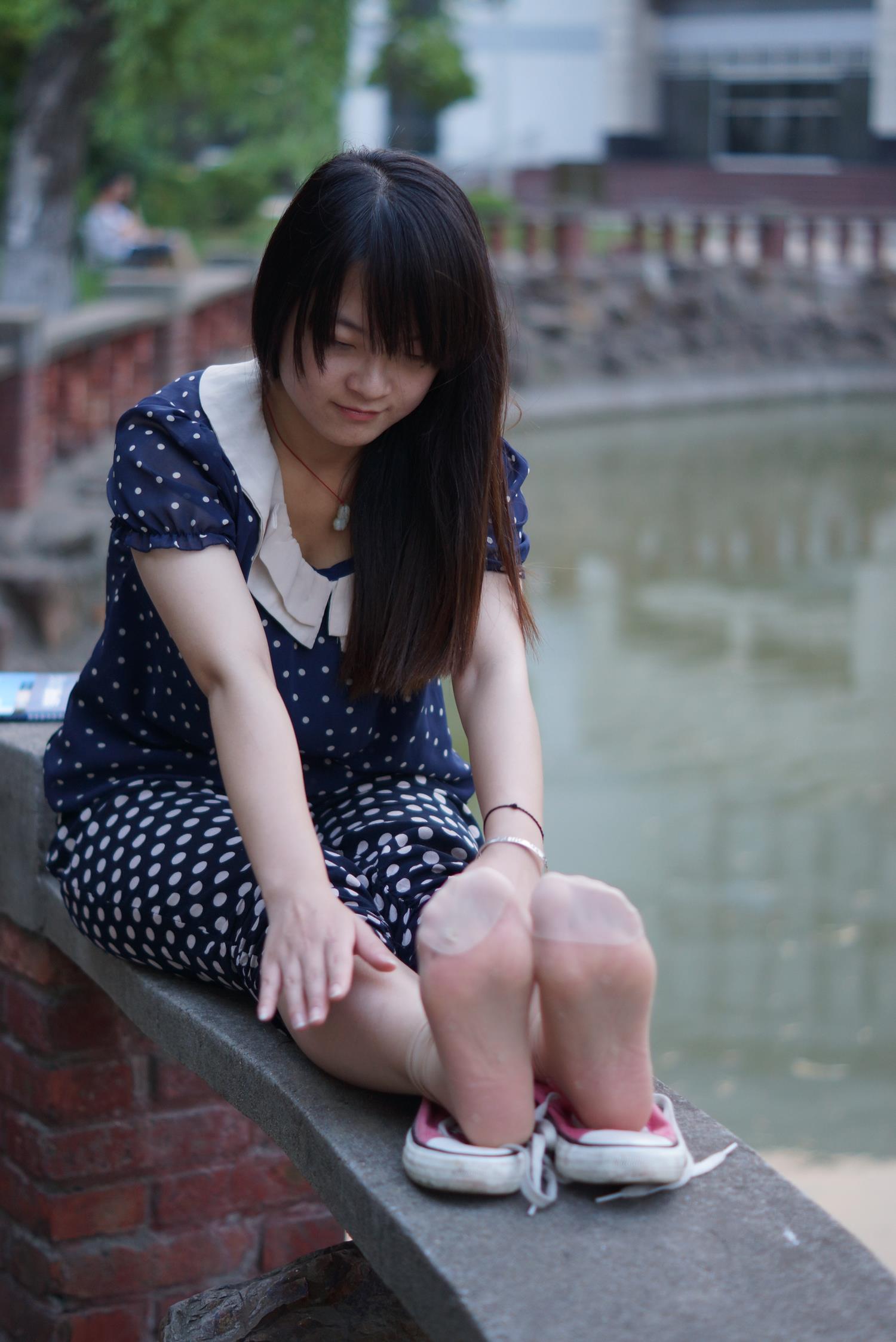 图片[28]-自由摄影 No.318 超级会表现的新模小雨 丝族量脚 [63P] – 速更版-美库