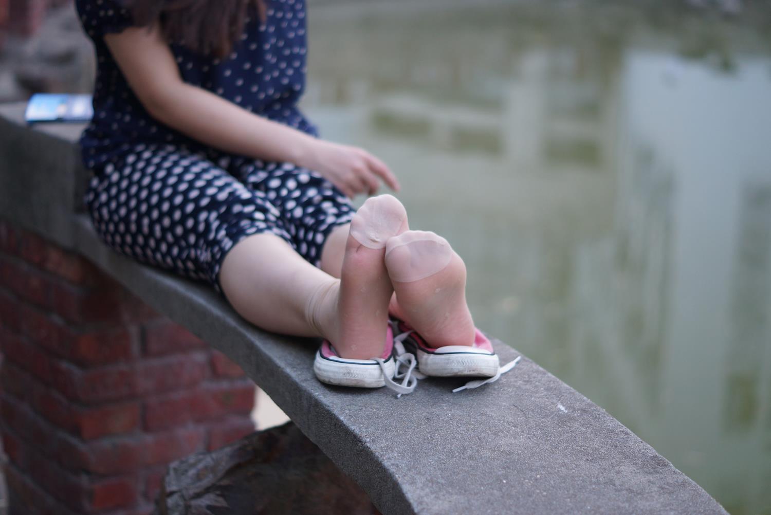 图片[30]-自由摄影 No.318 超级会表现的新模小雨 丝族量脚 [63P] – 速更版-美库