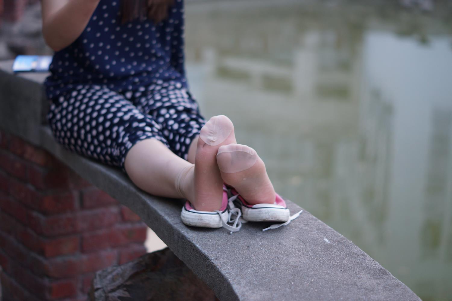 图片[31]-自由摄影 No.318 超级会表现的新模小雨 丝族量脚 [63P] – 速更版-美库