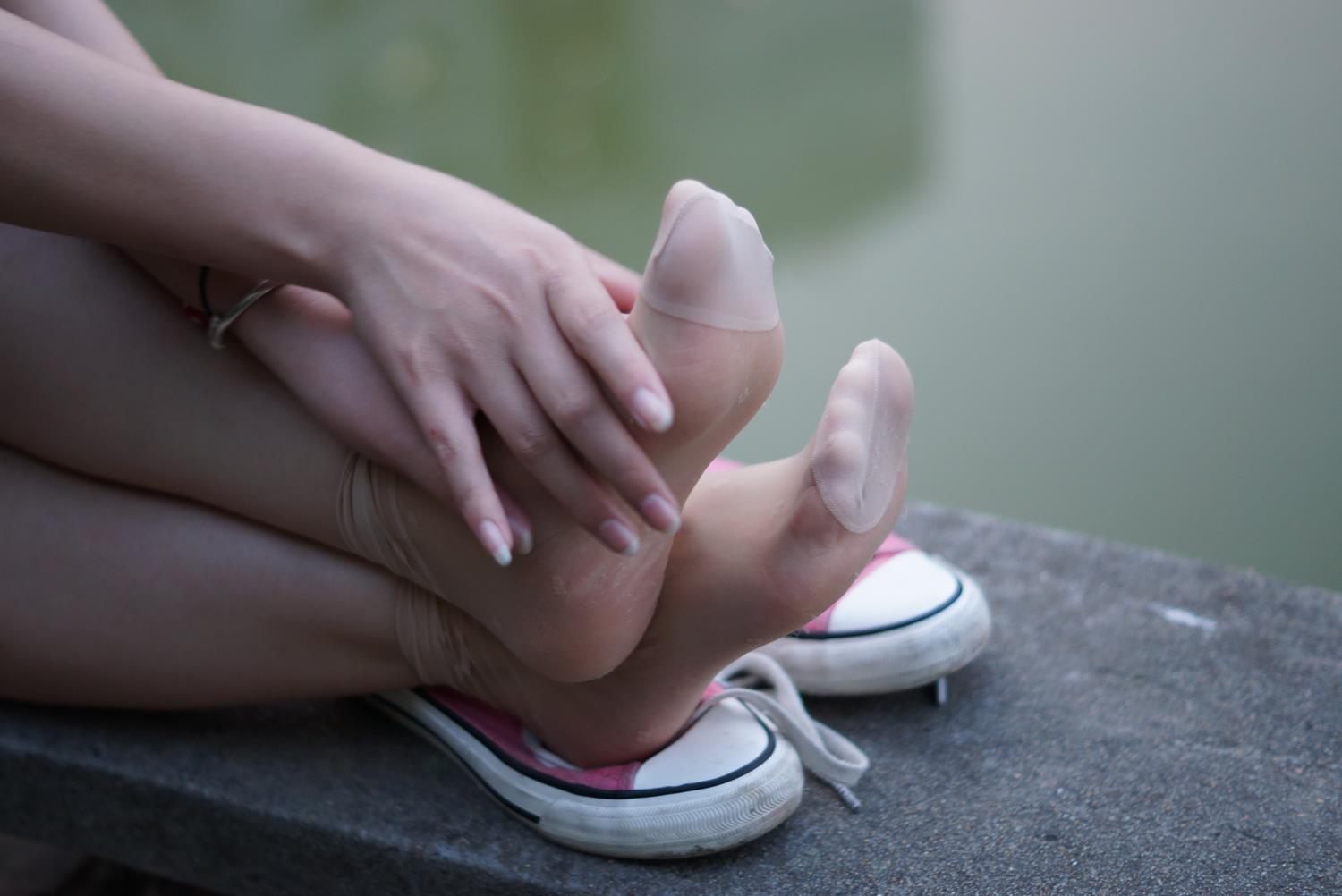 图片[37]-自由摄影 No.318 超级会表现的新模小雨 丝族量脚 [63P] – 速更版-美库