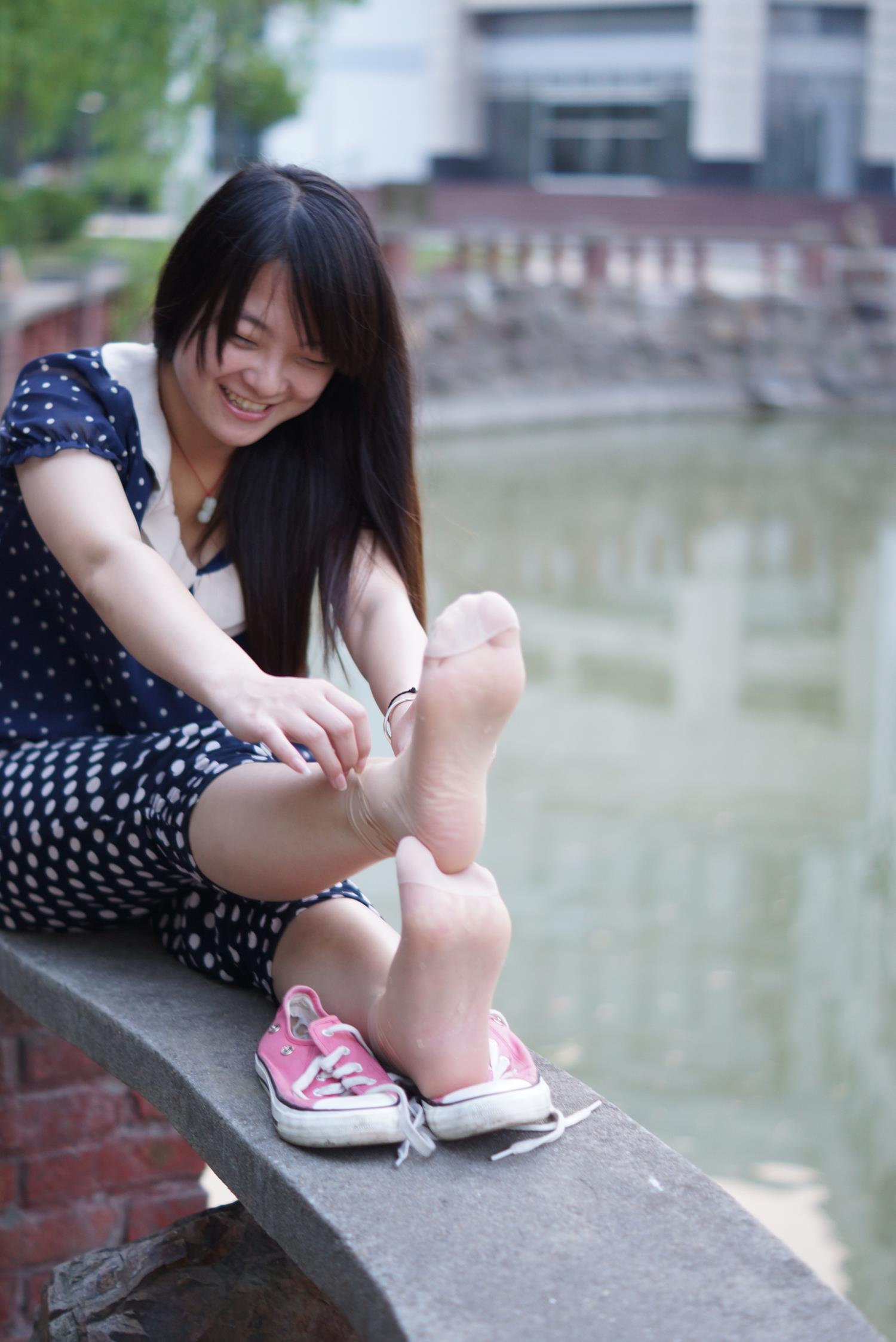 图片[41]-自由摄影 No.318 超级会表现的新模小雨 丝族量脚 [63P] – 速更版-美库