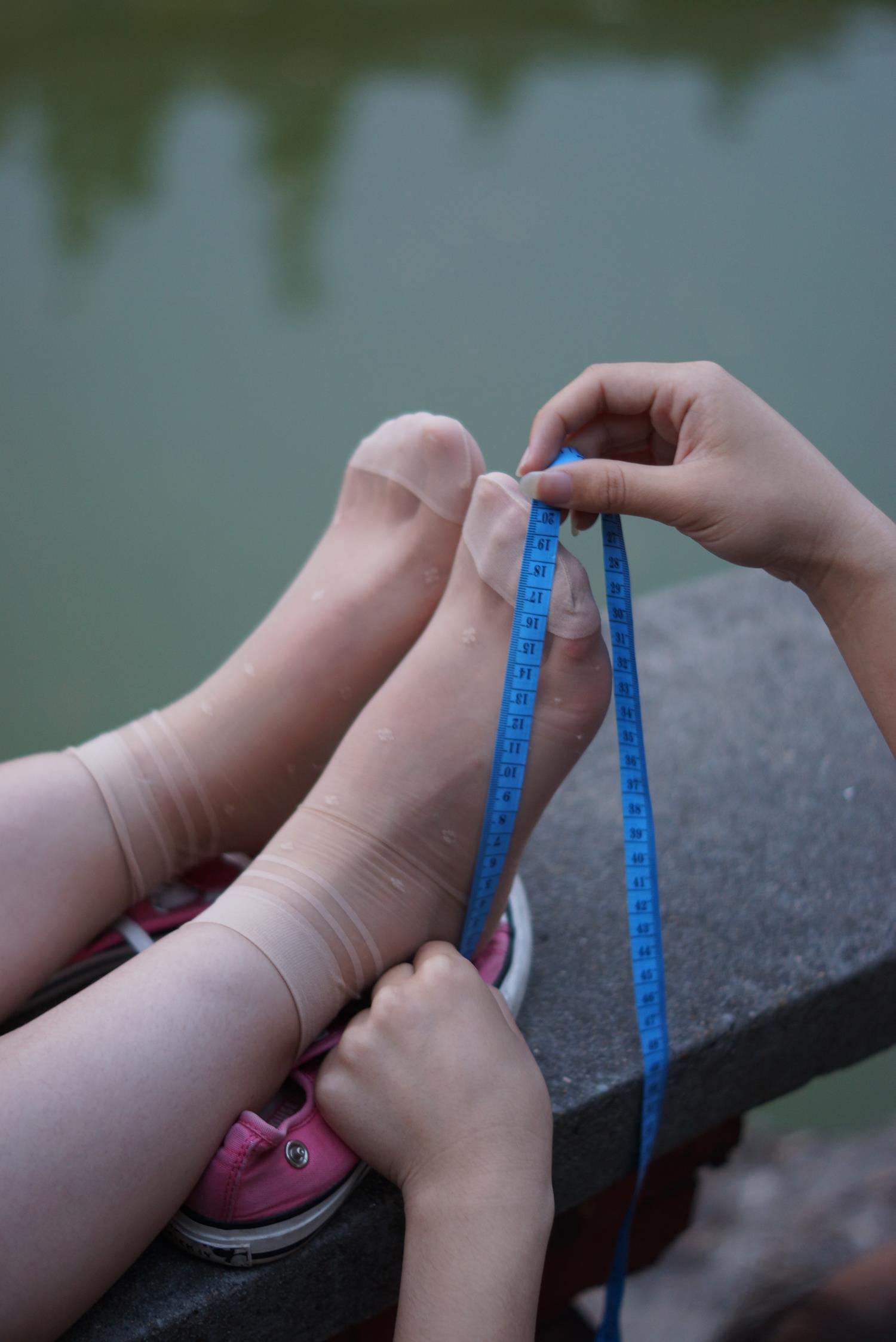 图片[52]-自由摄影 No.318 超级会表现的新模小雨 丝族量脚 [63P] – 速更版-美库