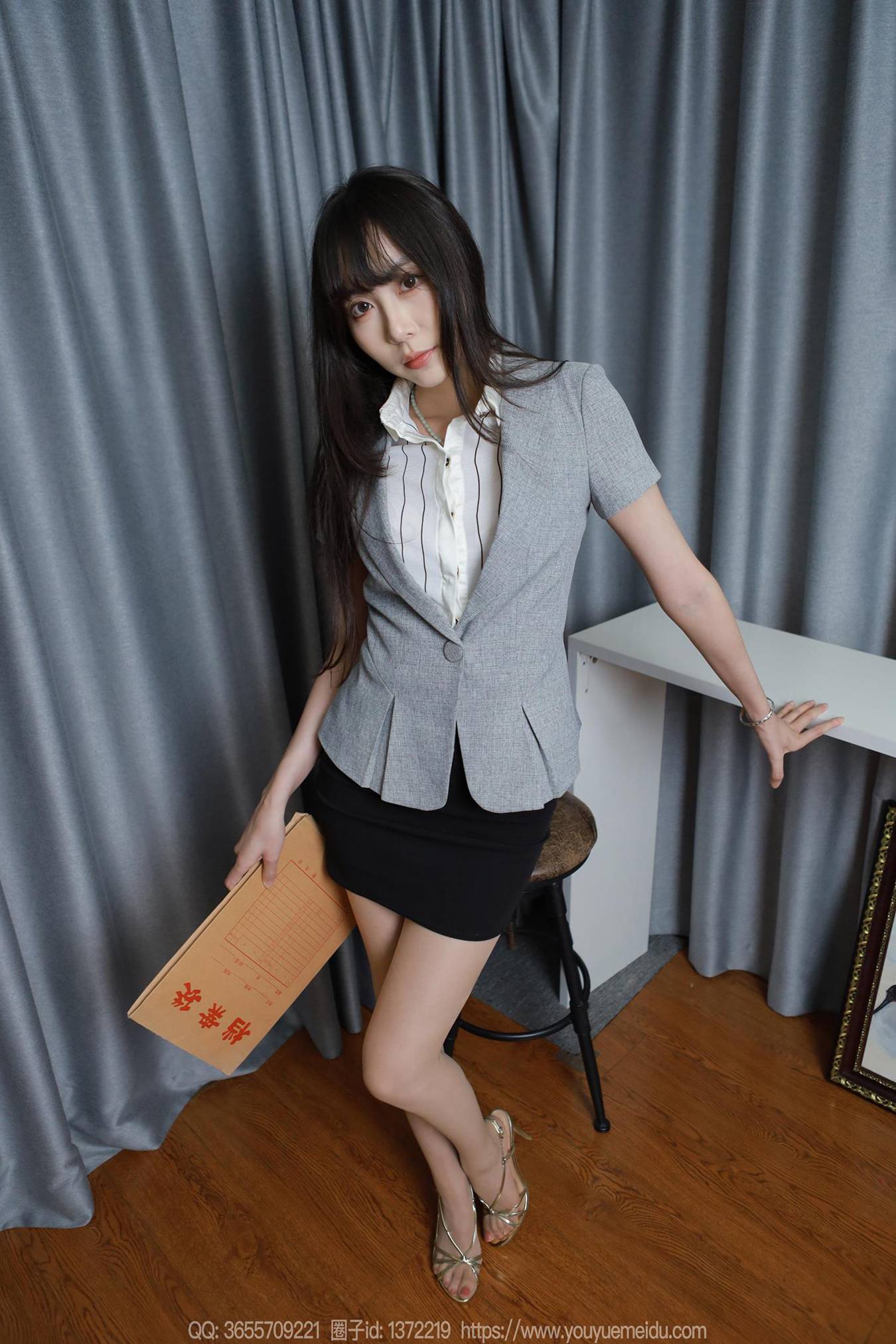 图片[33]-[IESS异思趣向] 2024.08.12 丝享家1817：团团《长腿档案员》（上）[89P] – 速更版-美库