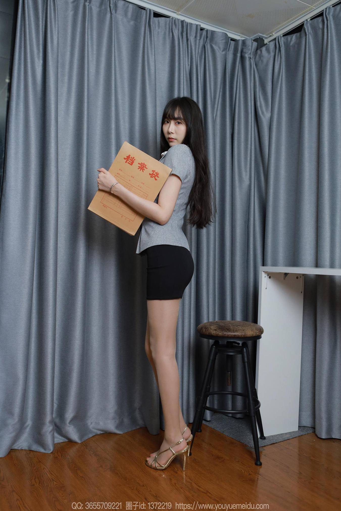 图片[34]-[IESS异思趣向] 2024.08.12 丝享家1817：团团《长腿档案员》（上）[89P] – 速更版-美库