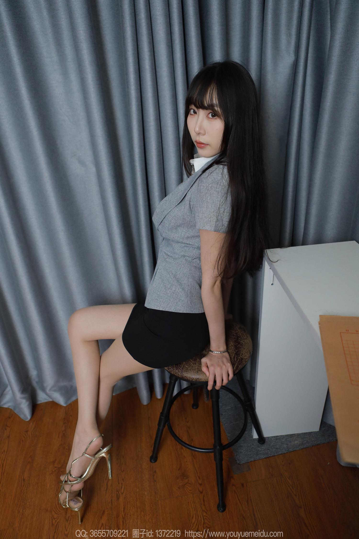 图片[56]-[IESS异思趣向] 2024.08.12 丝享家1817：团团《长腿档案员》（上）[89P] – 速更版-美库