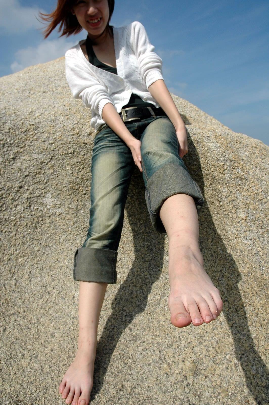 图片[17]-97179 NO.019-Skina 第十九部蓝天白云下SHOW美足[56P] – 速更版-美库