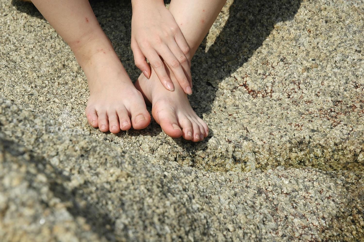 图片[20]-97179 NO.019-Skina 第十九部蓝天白云下SHOW美足[56P] – 速更版-美库