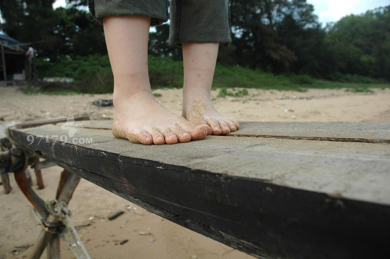 图片[34]-97179 NO.019-Skina 第十九部蓝天白云下SHOW美足[56P] – 速更版-美库