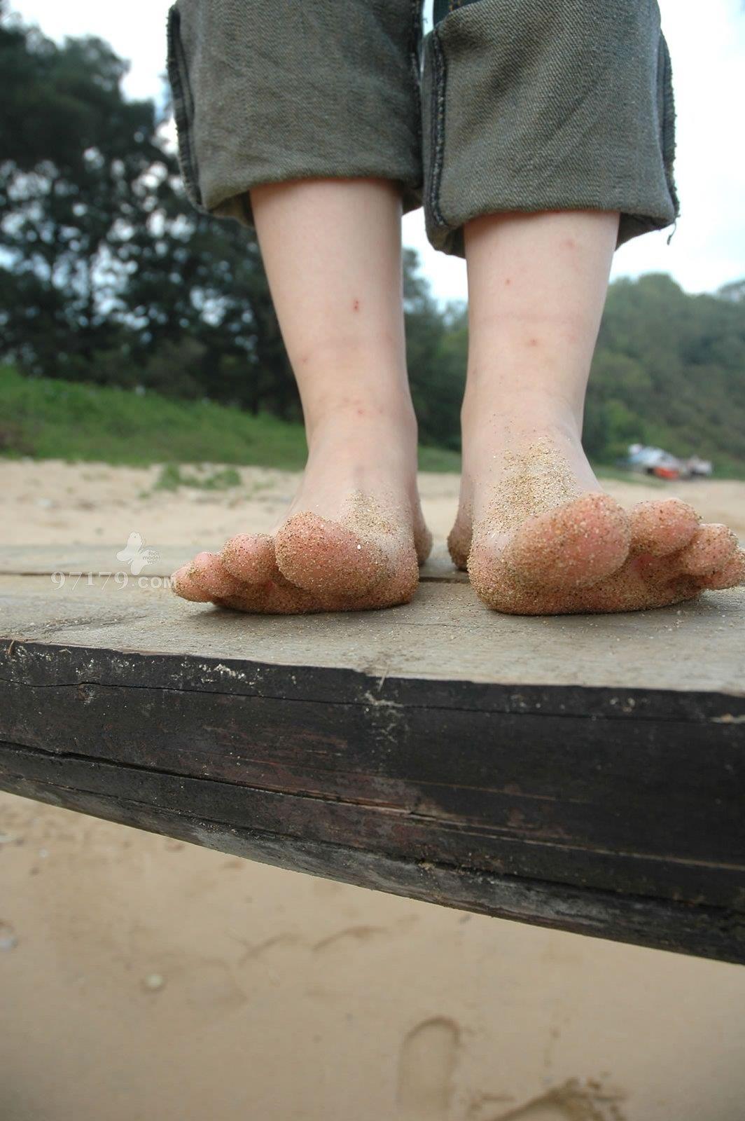 图片[35]-97179 NO.019-Skina 第十九部蓝天白云下SHOW美足[56P] – 速更版-美库