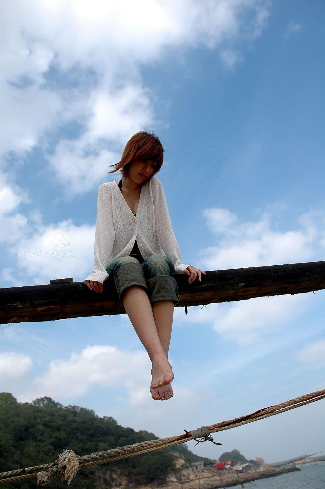 图片[47]-97179 NO.019-Skina 第十九部蓝天白云下SHOW美足[56P] – 速更版-美库