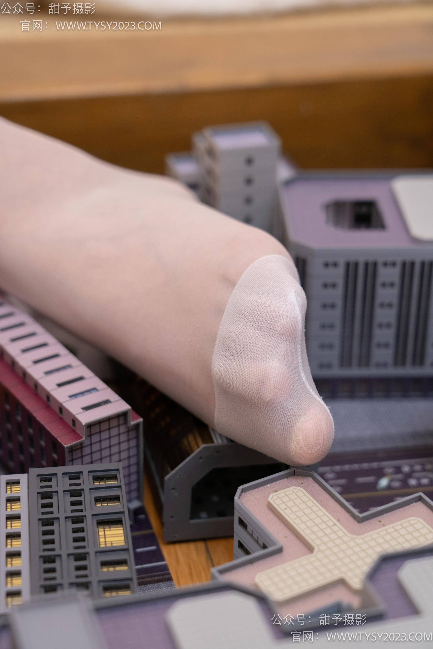 图片[46]-甜予摄影 NO.066 璇璇-高跟鞋、肉丝、裸足、小人国剧情[134P] – 速更版-美库