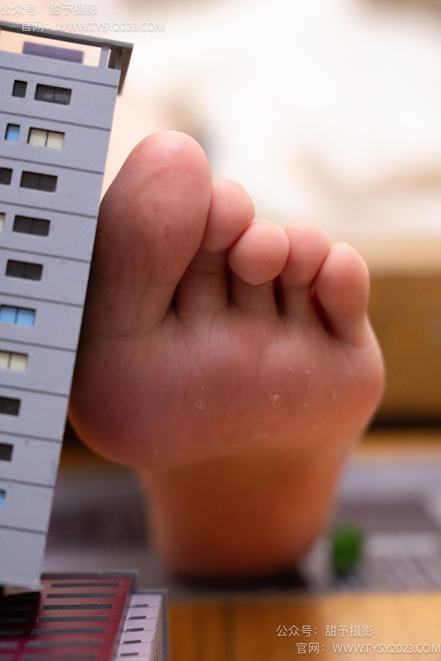 图片[60]-甜予摄影 NO.066 璇璇-高跟鞋、肉丝、裸足、小人国剧情[134P] – 速更版-美库