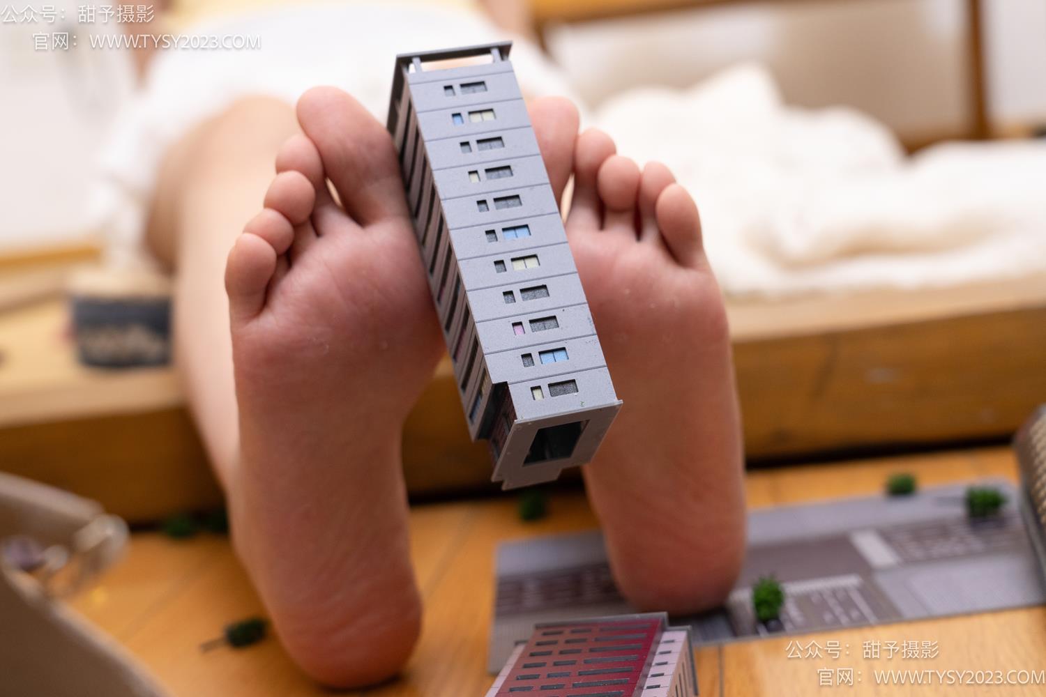 图片[65]-甜予摄影 NO.066 璇璇-高跟鞋、肉丝、裸足、小人国剧情[134P] – 速更版-美库