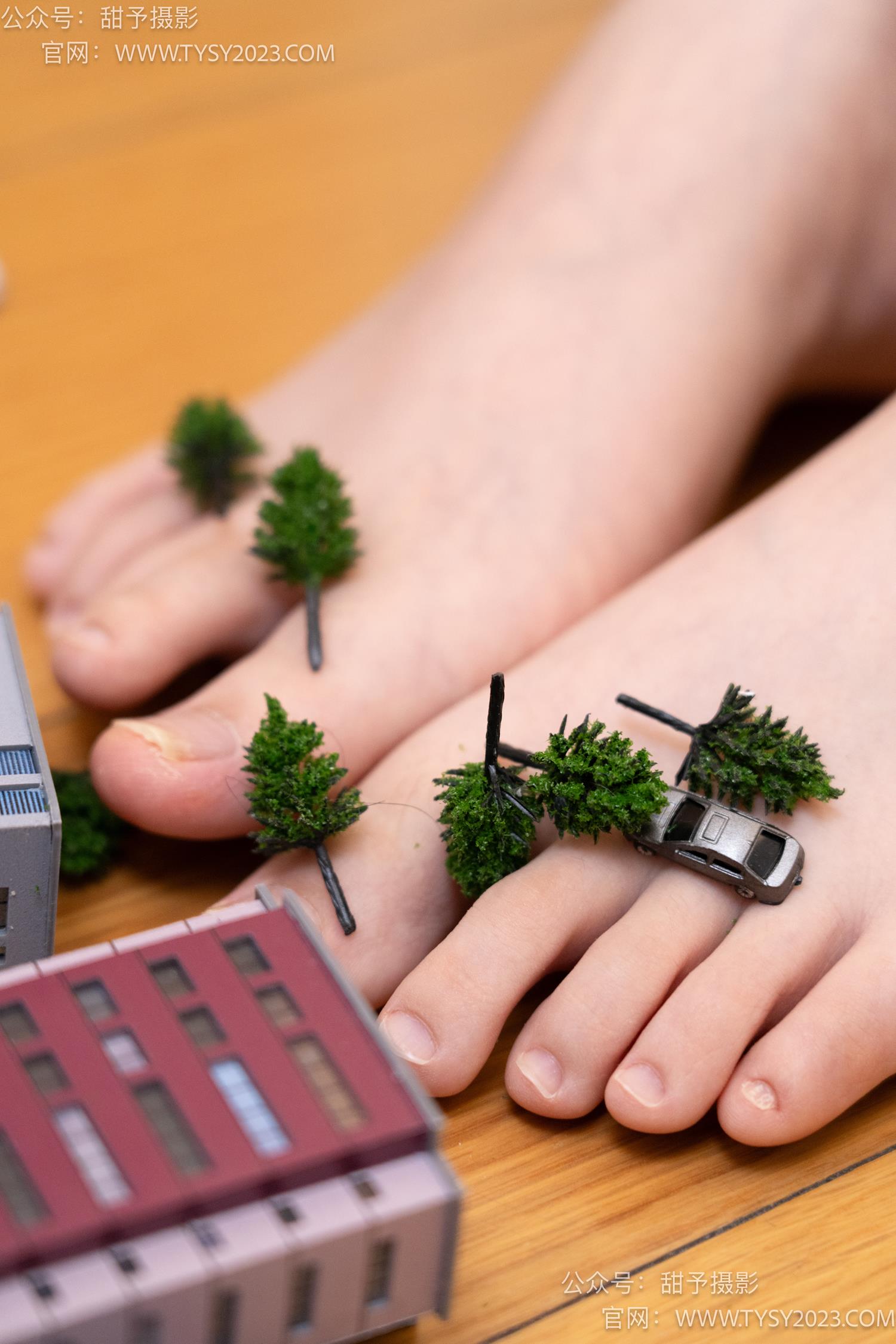 图片[72]-甜予摄影 NO.066 璇璇-高跟鞋、肉丝、裸足、小人国剧情[134P] – 速更版-美库