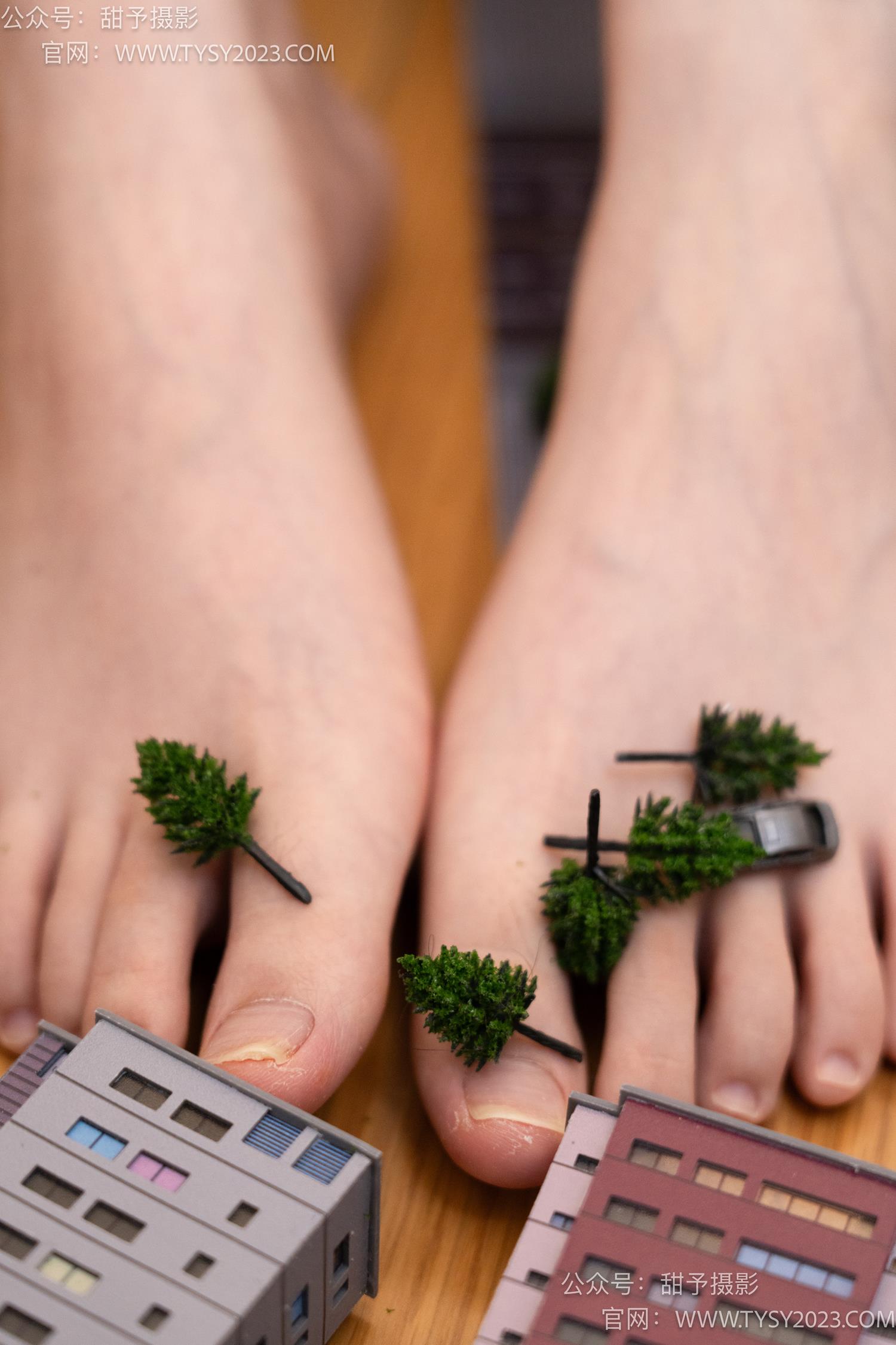 图片[75]-甜予摄影 NO.066 璇璇-高跟鞋、肉丝、裸足、小人国剧情[134P] – 速更版-美库