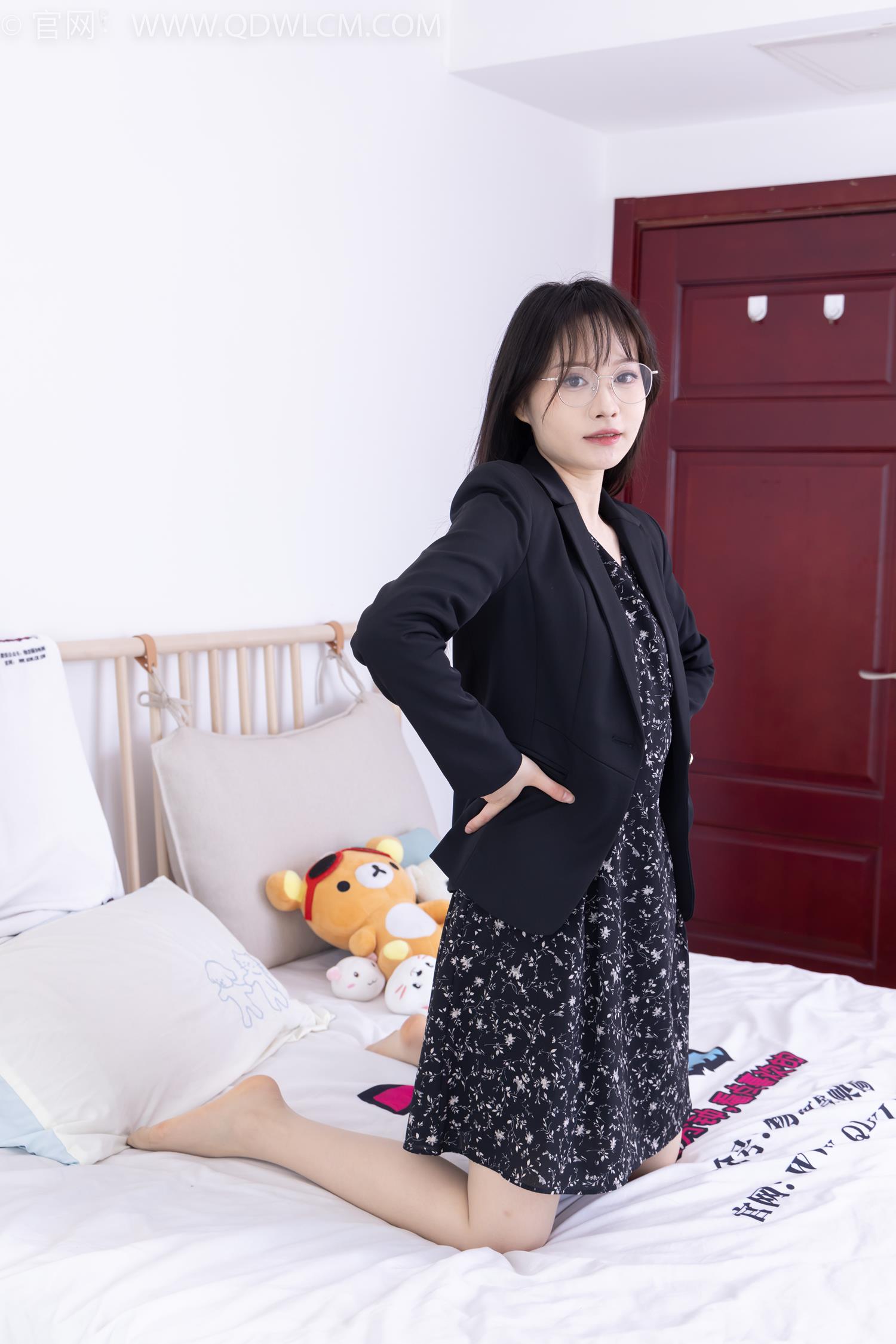 图片[35]-物恋传媒 NO.2065 小酒-岁末的秋天[190P] – 速更版-美库