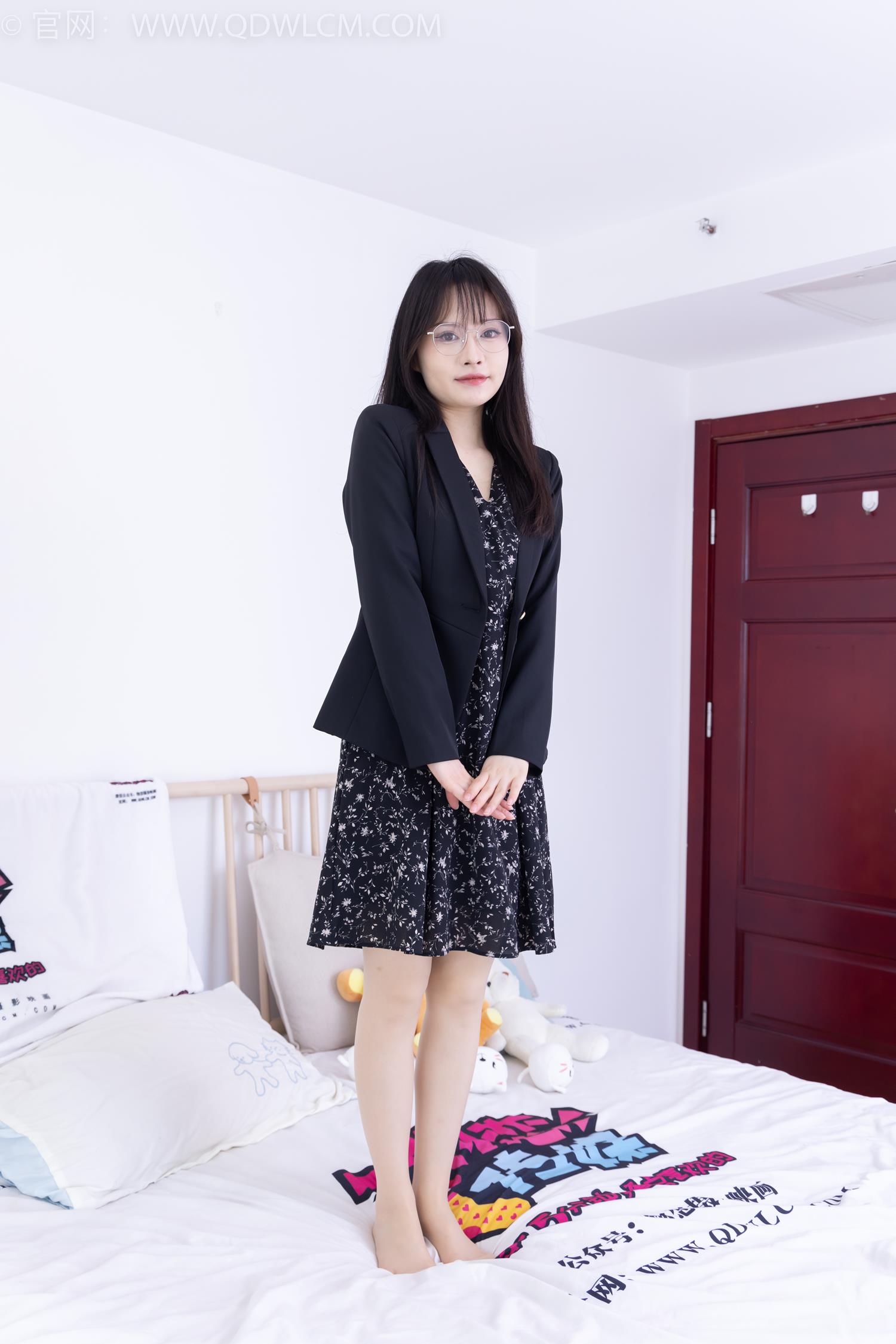 图片[70]-物恋传媒 NO.2065 小酒-岁末的秋天[190P] – 速更版-美库