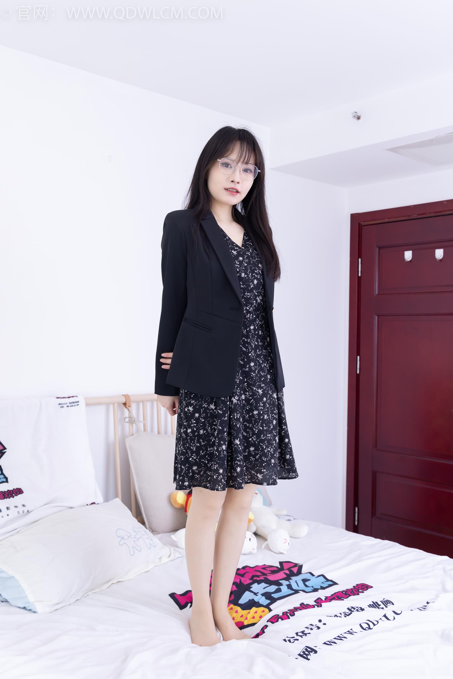 图片[71]-物恋传媒 NO.2065 小酒-岁末的秋天[190P] – 速更版-美库