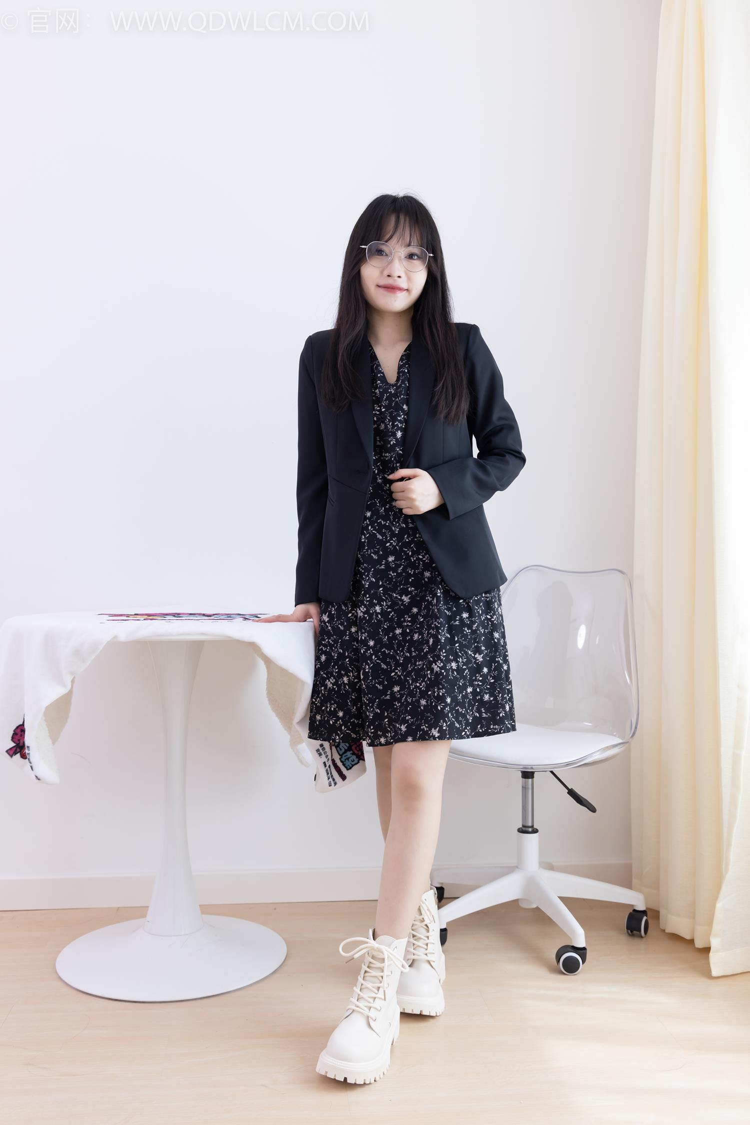 图片[121]-物恋传媒 NO.2065 小酒-岁末的秋天[190P] – 速更版-美库