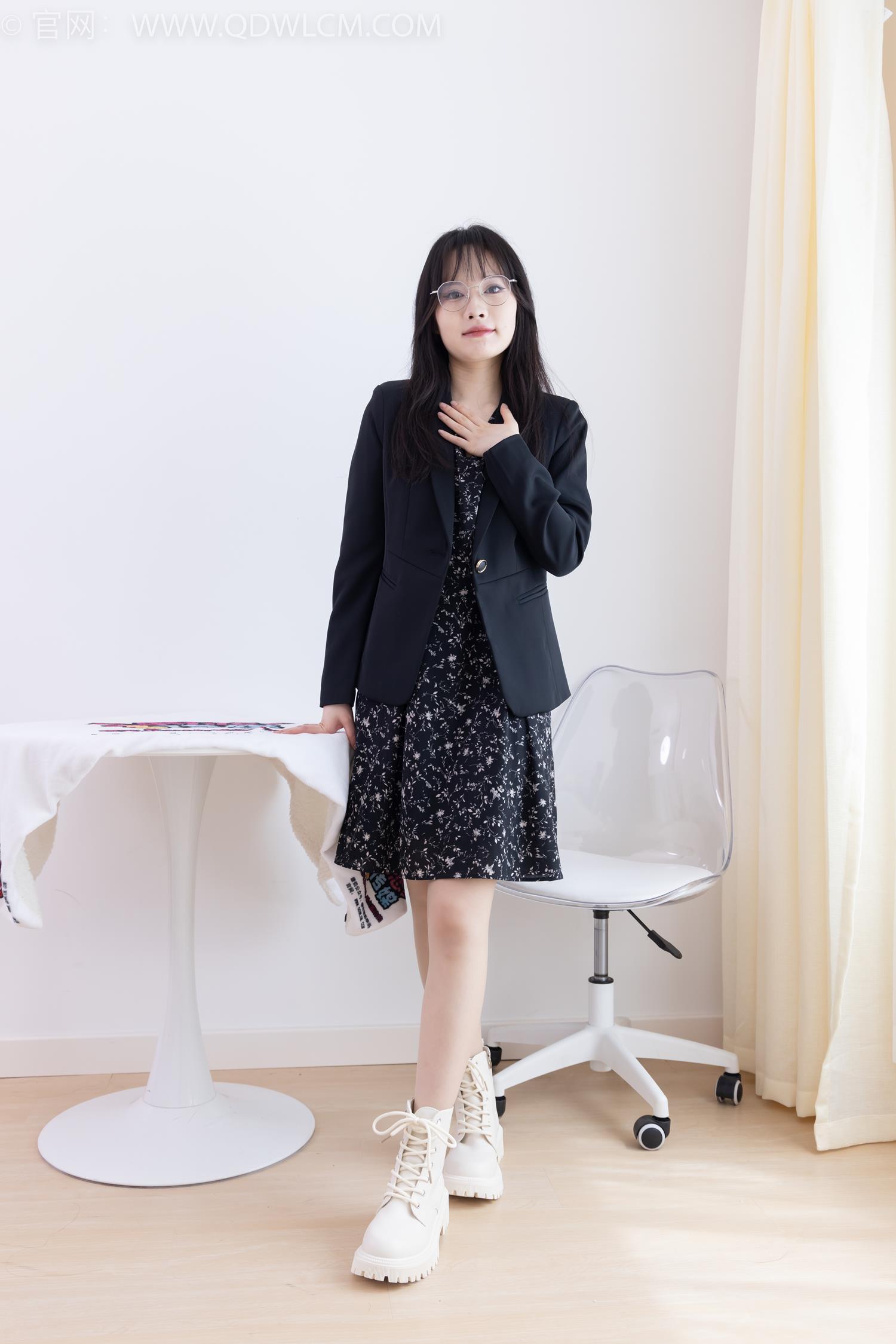 图片[123]-物恋传媒 NO.2065 小酒-岁末的秋天[190P] – 速更版-美库