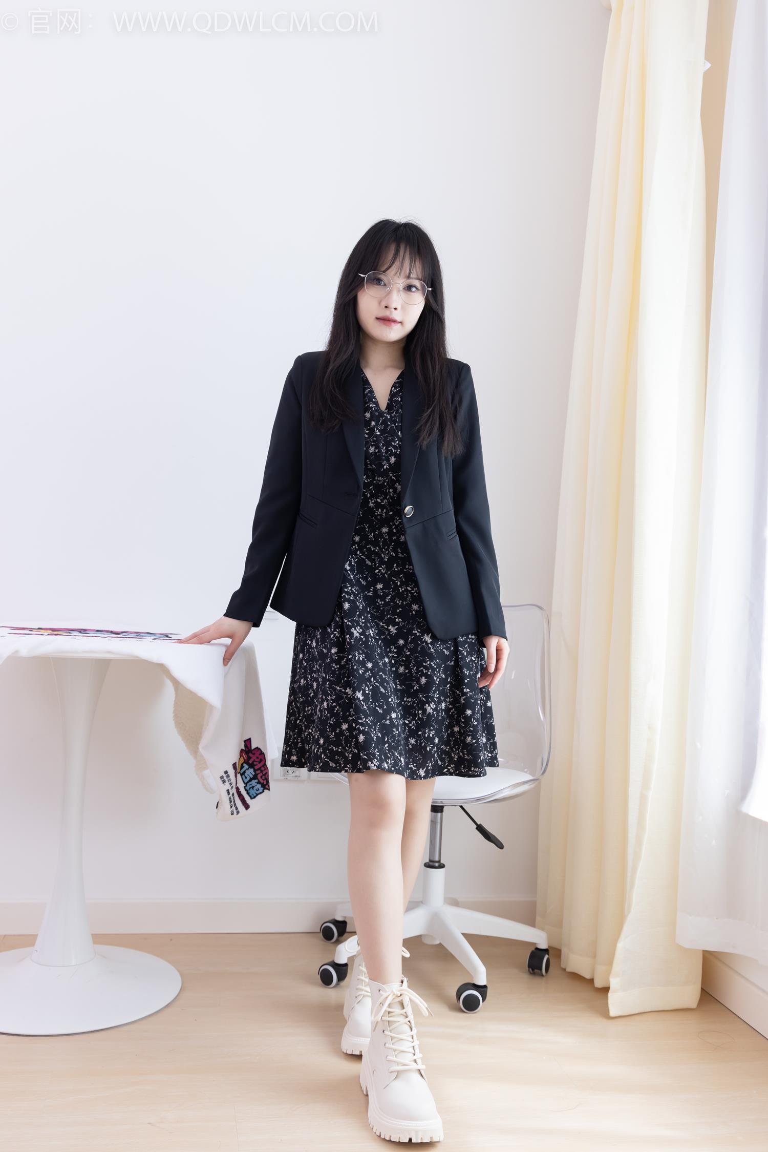 图片[125]-物恋传媒 NO.2065 小酒-岁末的秋天[190P] – 速更版-美库