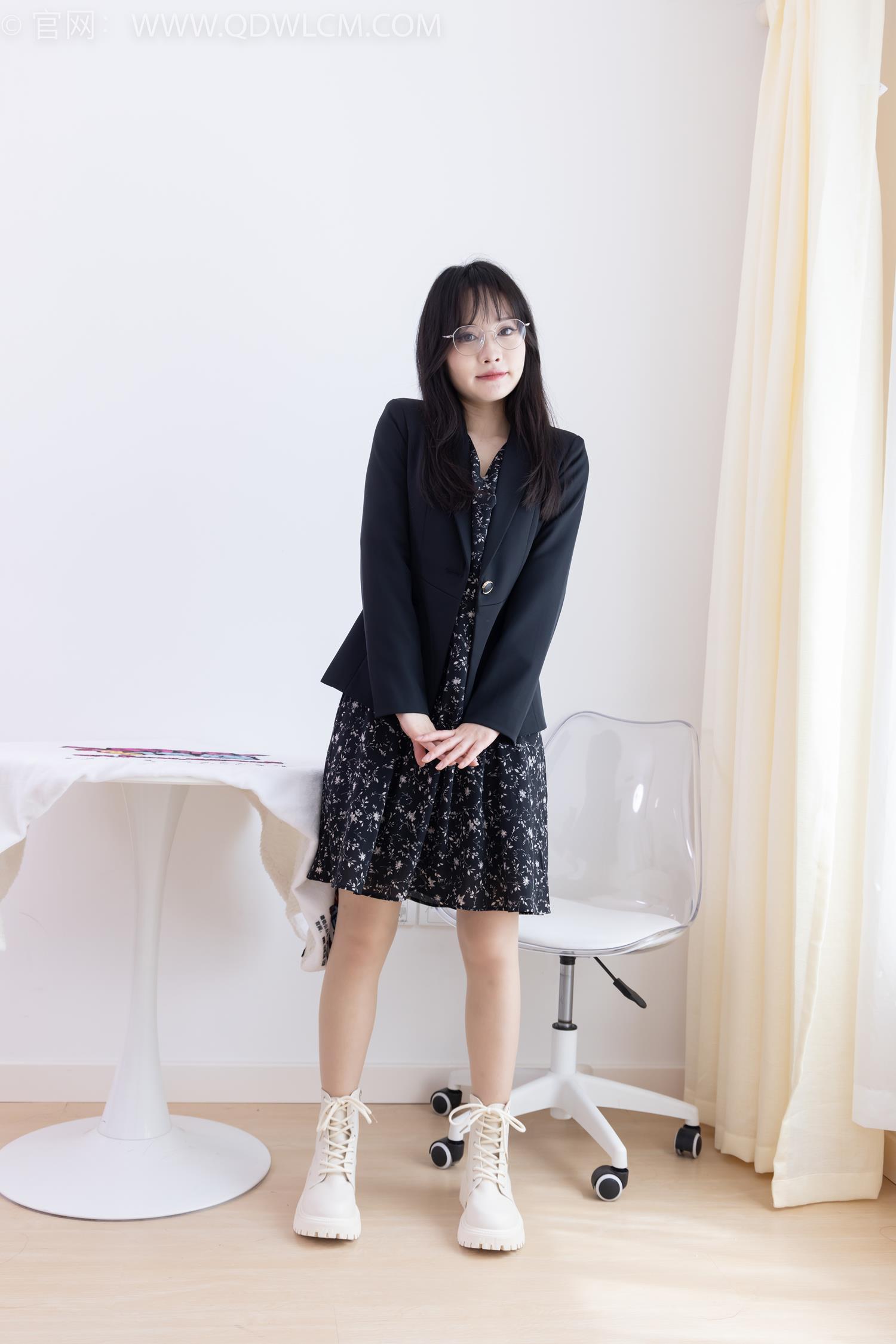 图片[126]-物恋传媒 NO.2065 小酒-岁末的秋天[190P] – 速更版-美库