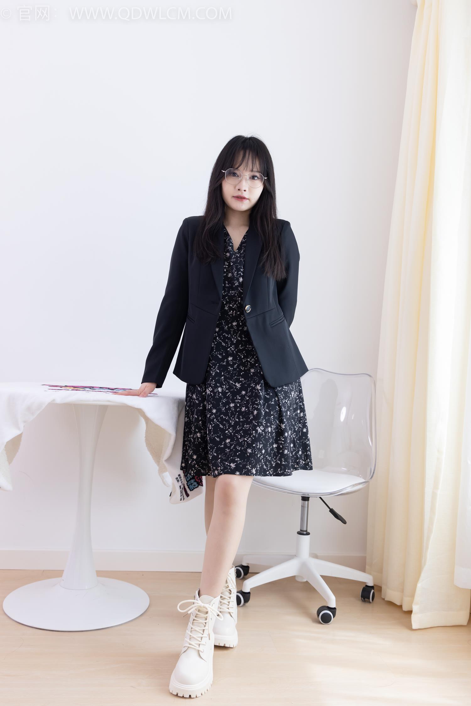 图片[129]-物恋传媒 NO.2065 小酒-岁末的秋天[190P] – 速更版-美库