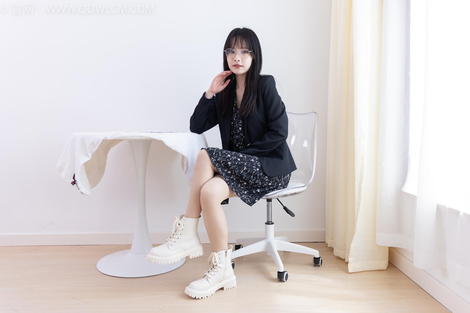 图片[138]-物恋传媒 NO.2065 小酒-岁末的秋天[190P] – 速更版-美库