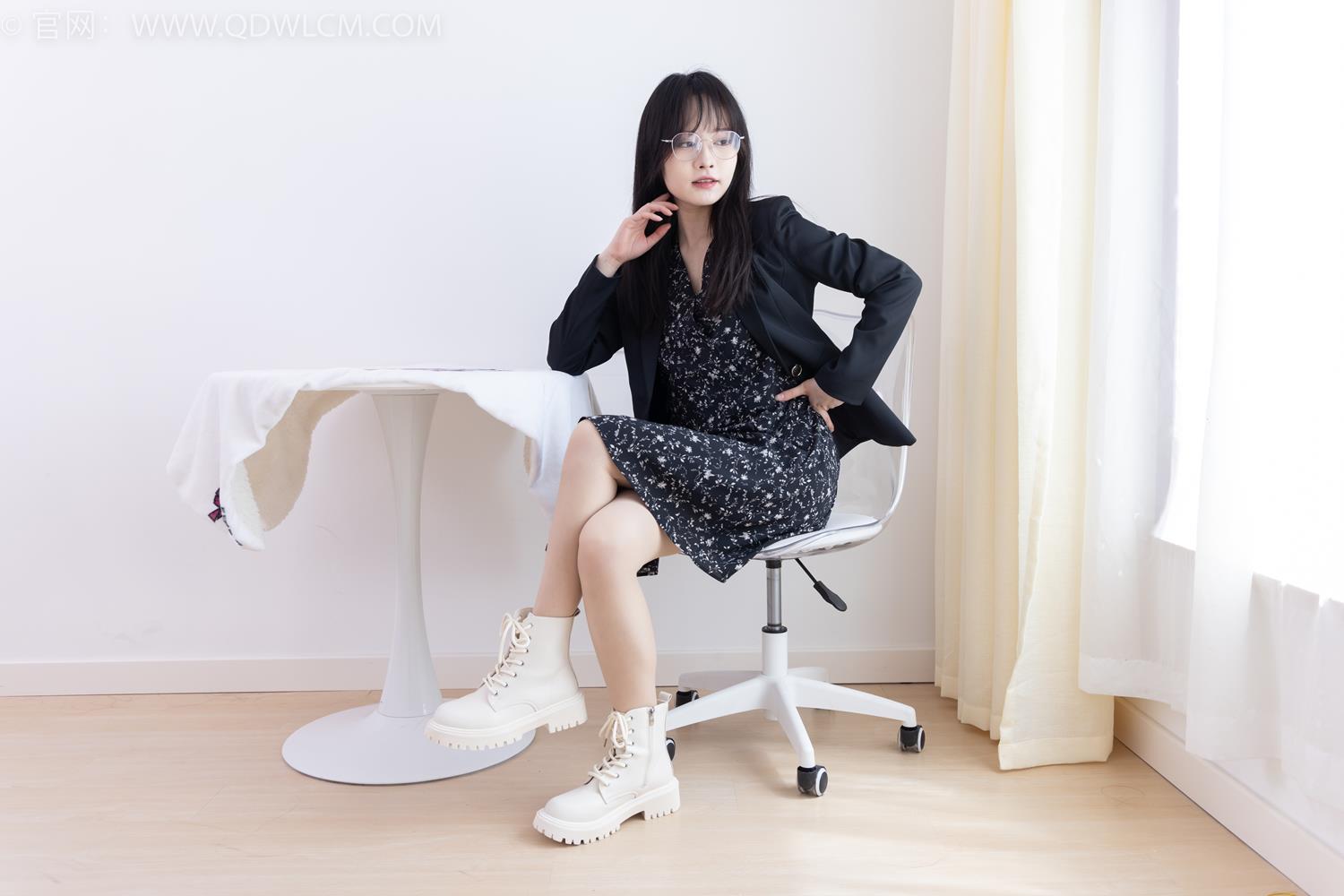 图片[139]-物恋传媒 NO.2065 小酒-岁末的秋天[190P] – 速更版-美库