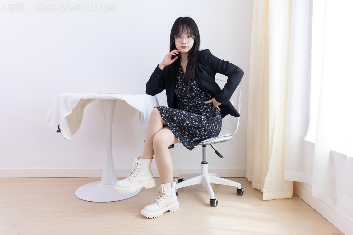 图片[140]-物恋传媒 NO.2065 小酒-岁末的秋天[190P] – 速更版-美库