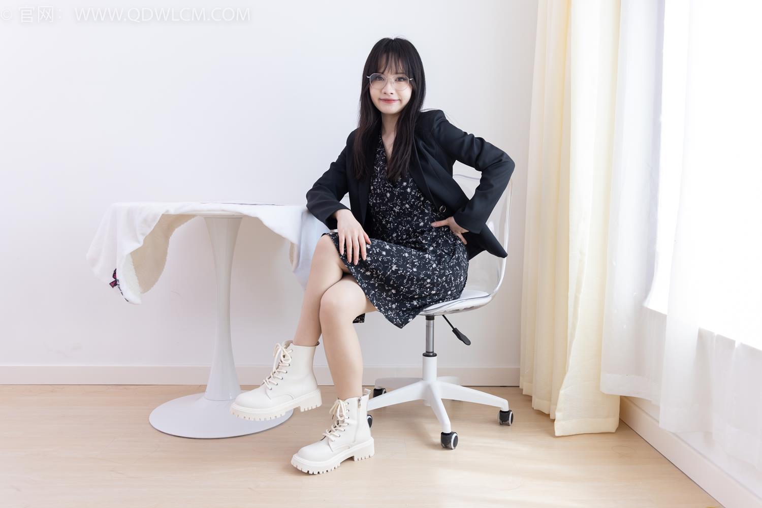 图片[141]-物恋传媒 NO.2065 小酒-岁末的秋天[190P] – 速更版-美库