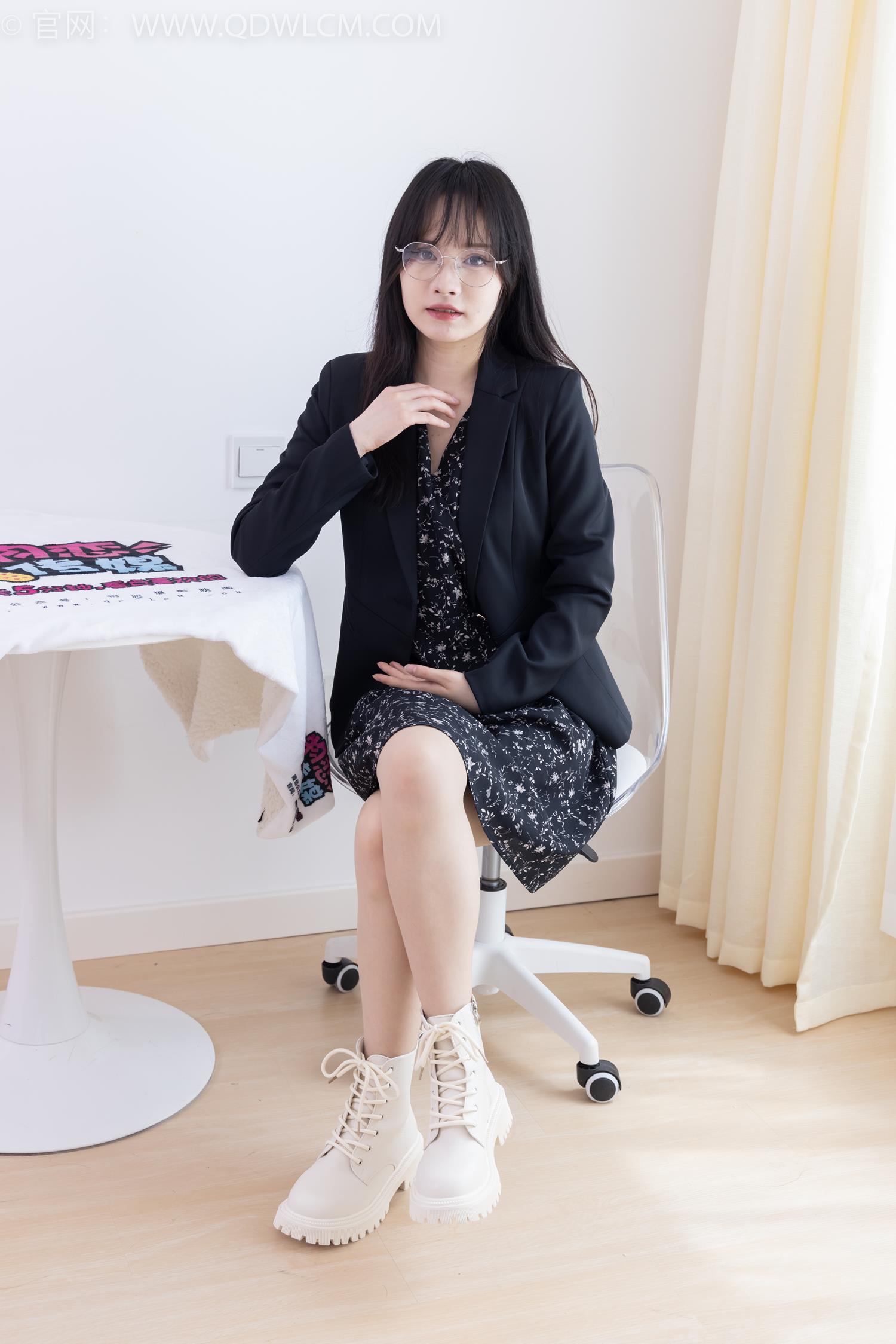 图片[144]-物恋传媒 NO.2065 小酒-岁末的秋天[190P] – 速更版-美库