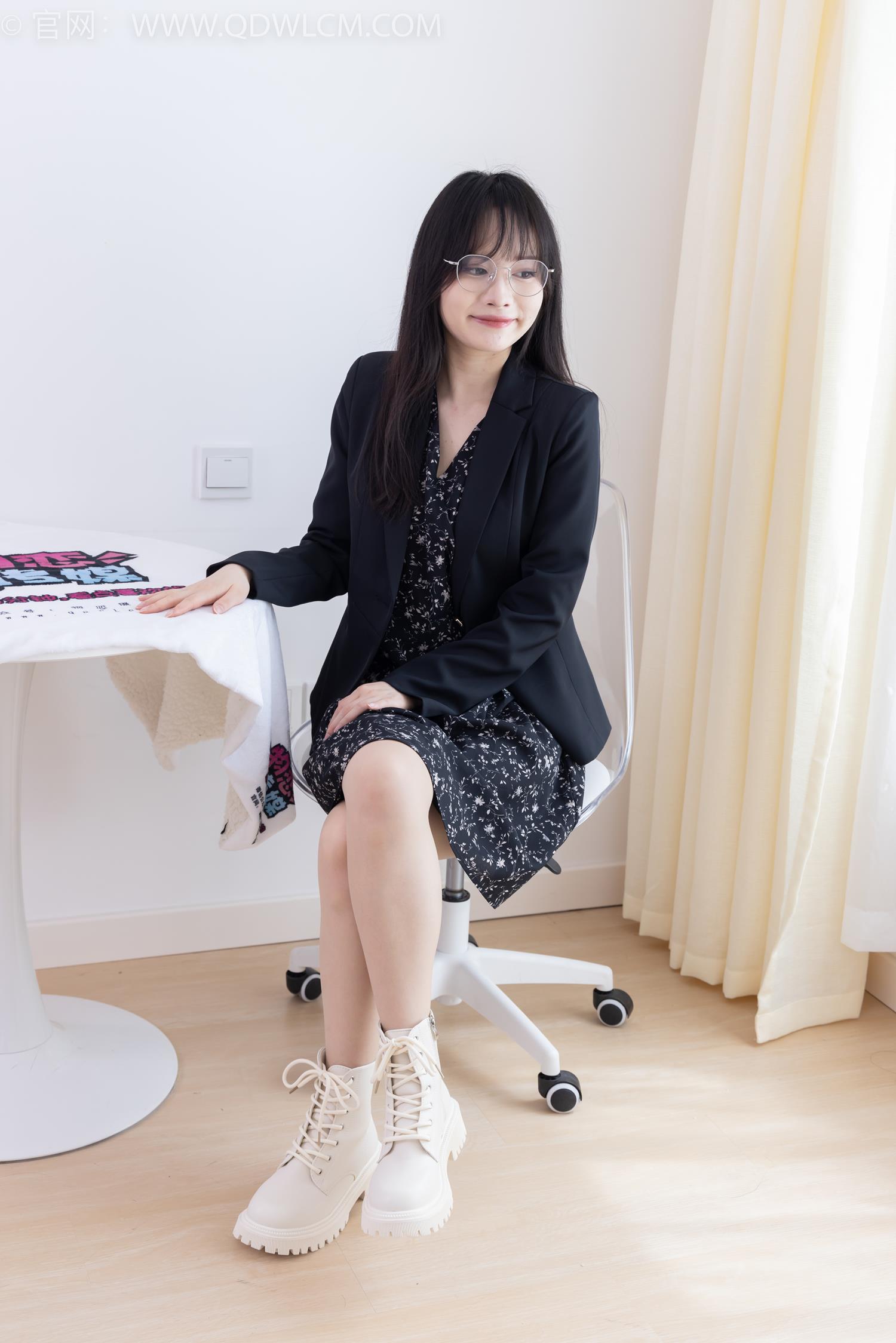 图片[147]-物恋传媒 NO.2065 小酒-岁末的秋天[190P] – 速更版-美库