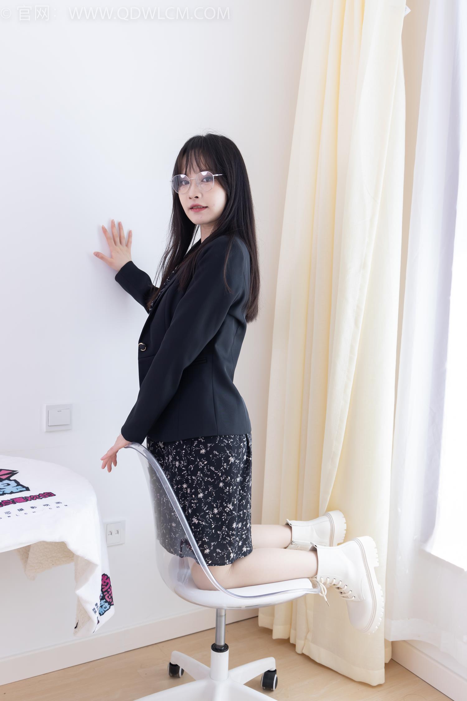 图片[158]-物恋传媒 NO.2065 小酒-岁末的秋天[190P] – 速更版-美库