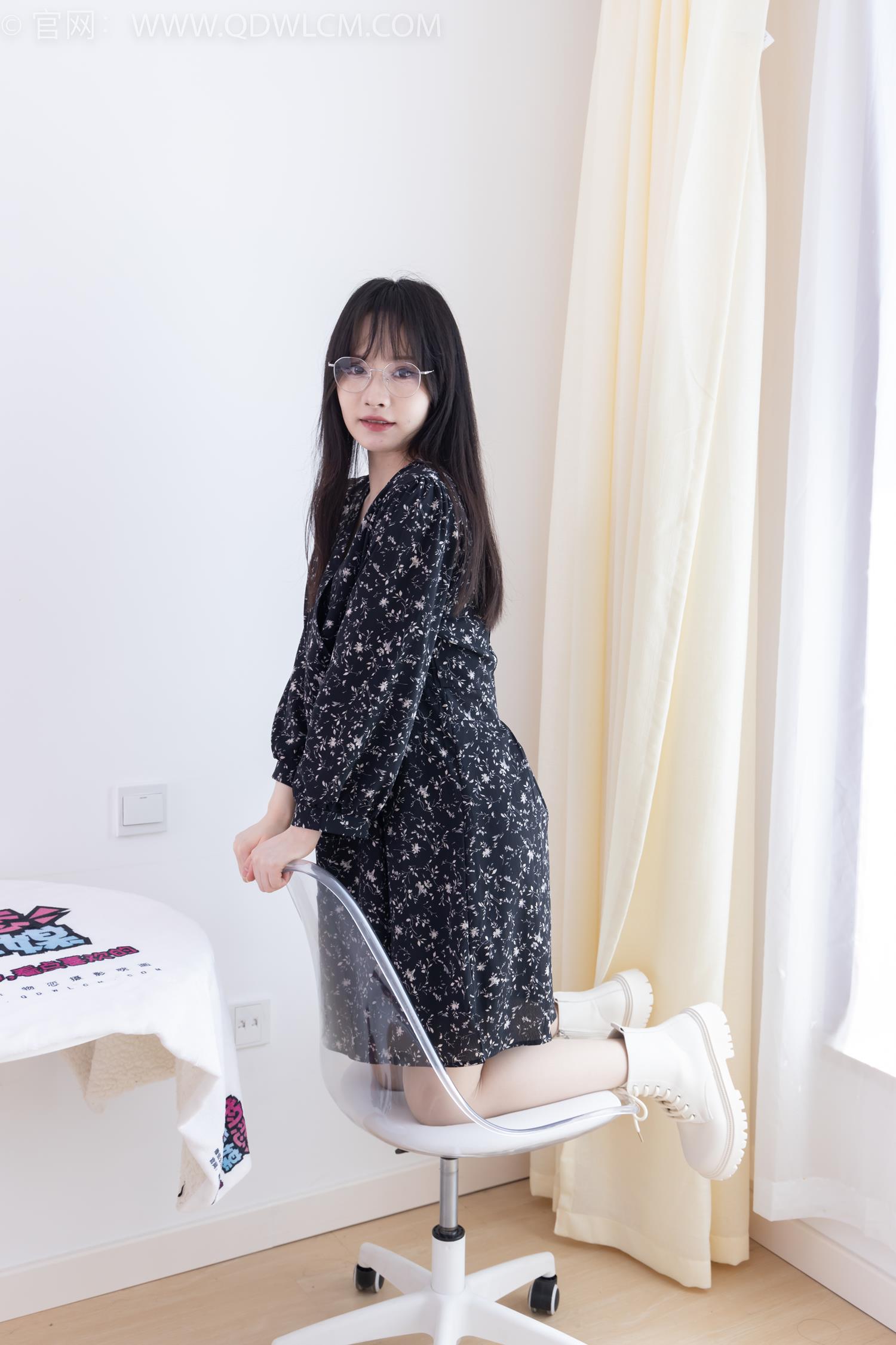 图片[160]-物恋传媒 NO.2065 小酒-岁末的秋天[190P] – 速更版-美库