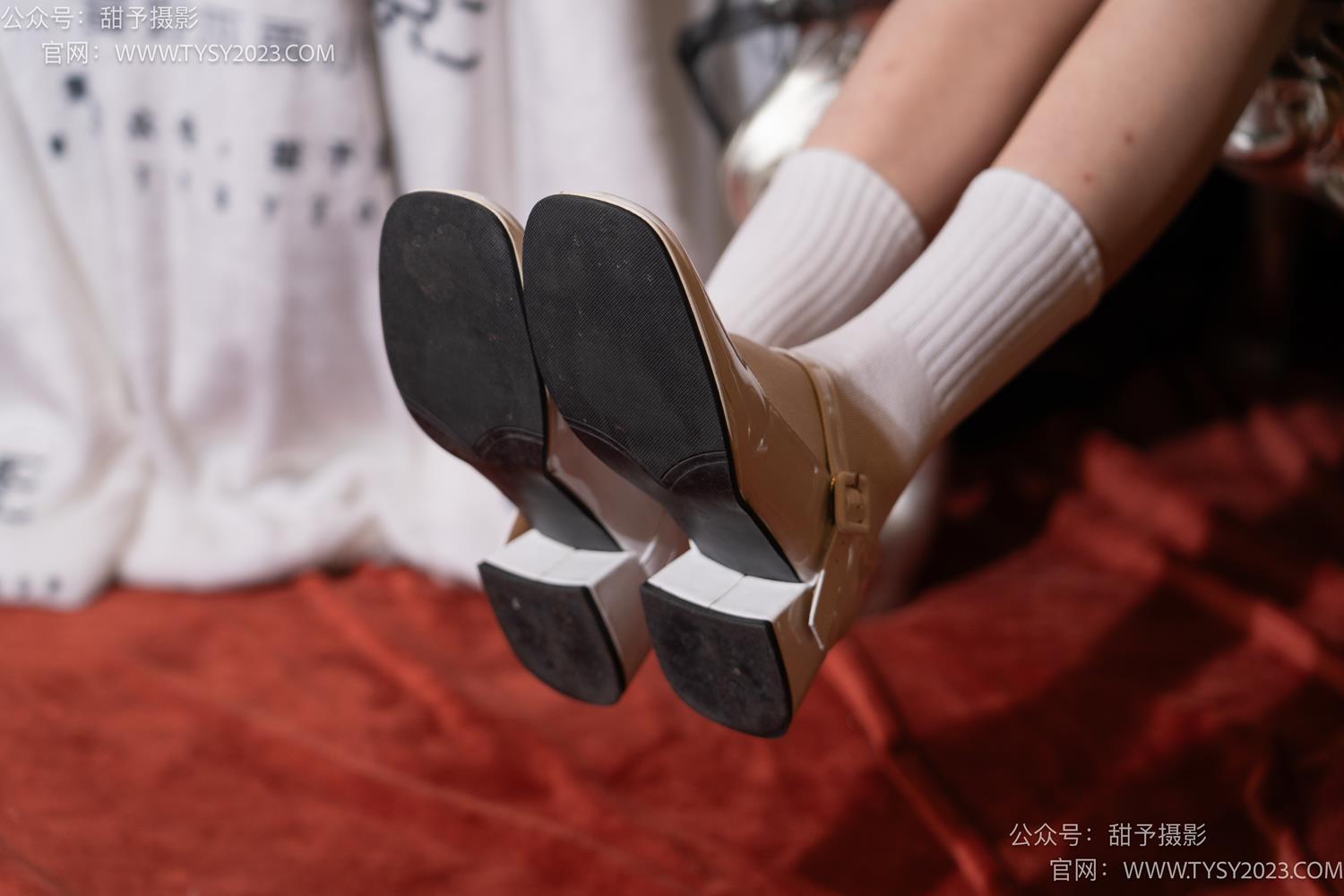 图片[102]-甜予摄影 NO.067 帆帆-高跟鞋、白棉袜、裸足[119P] – 速更版-美库