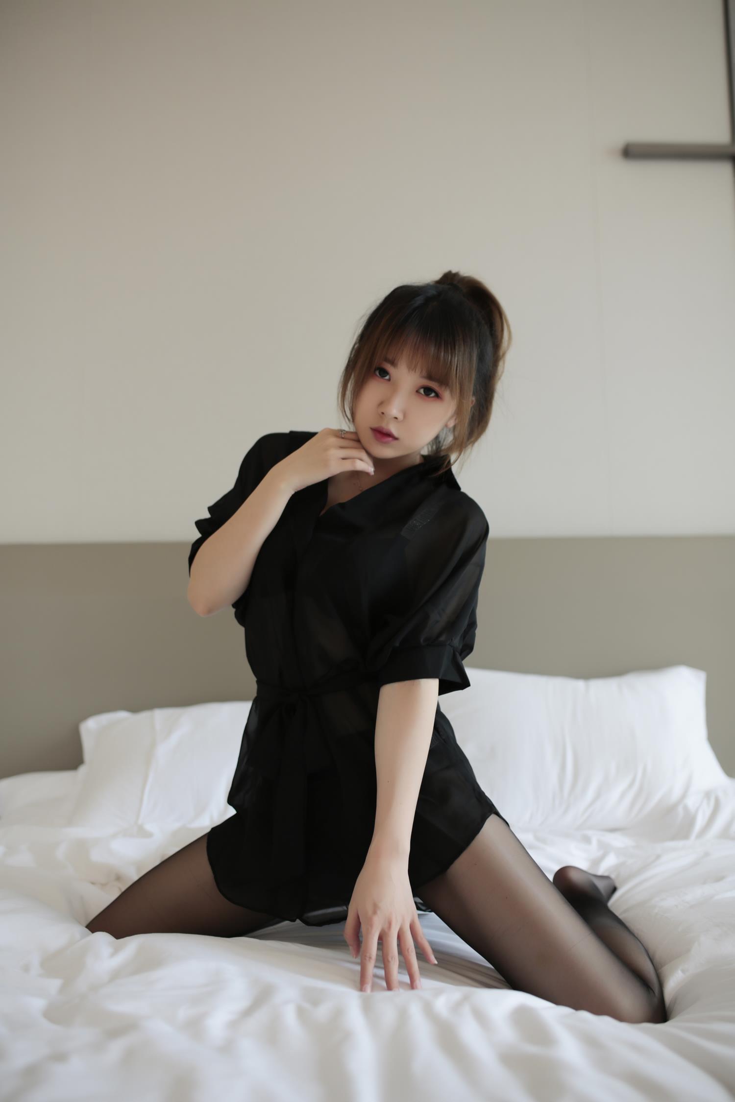 图片[21]-小女巫露娜  – 傲慢小姐姐[52P] – 速更版-美库