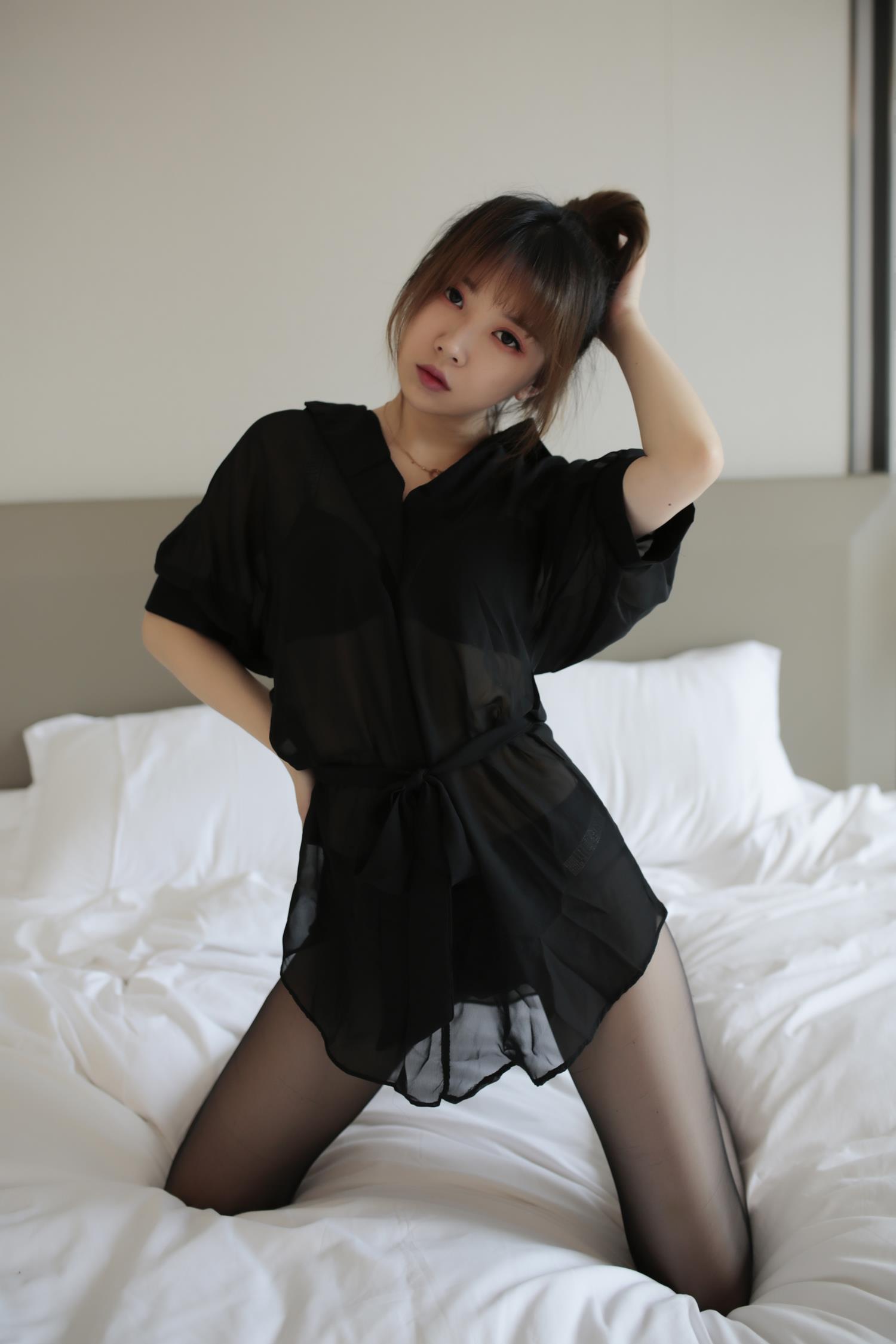 图片[23]-小女巫露娜  – 傲慢小姐姐[52P] – 速更版-美库