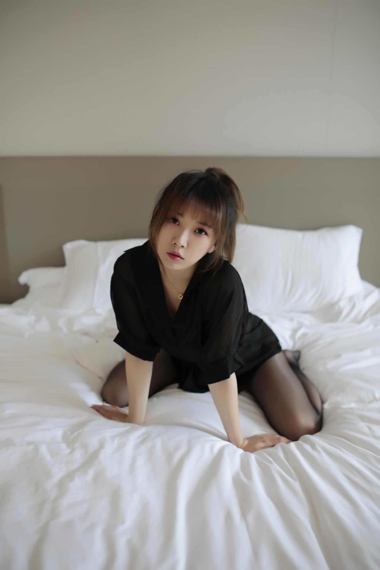 图片[24]-小女巫露娜  – 傲慢小姐姐[52P] – 速更版-美库