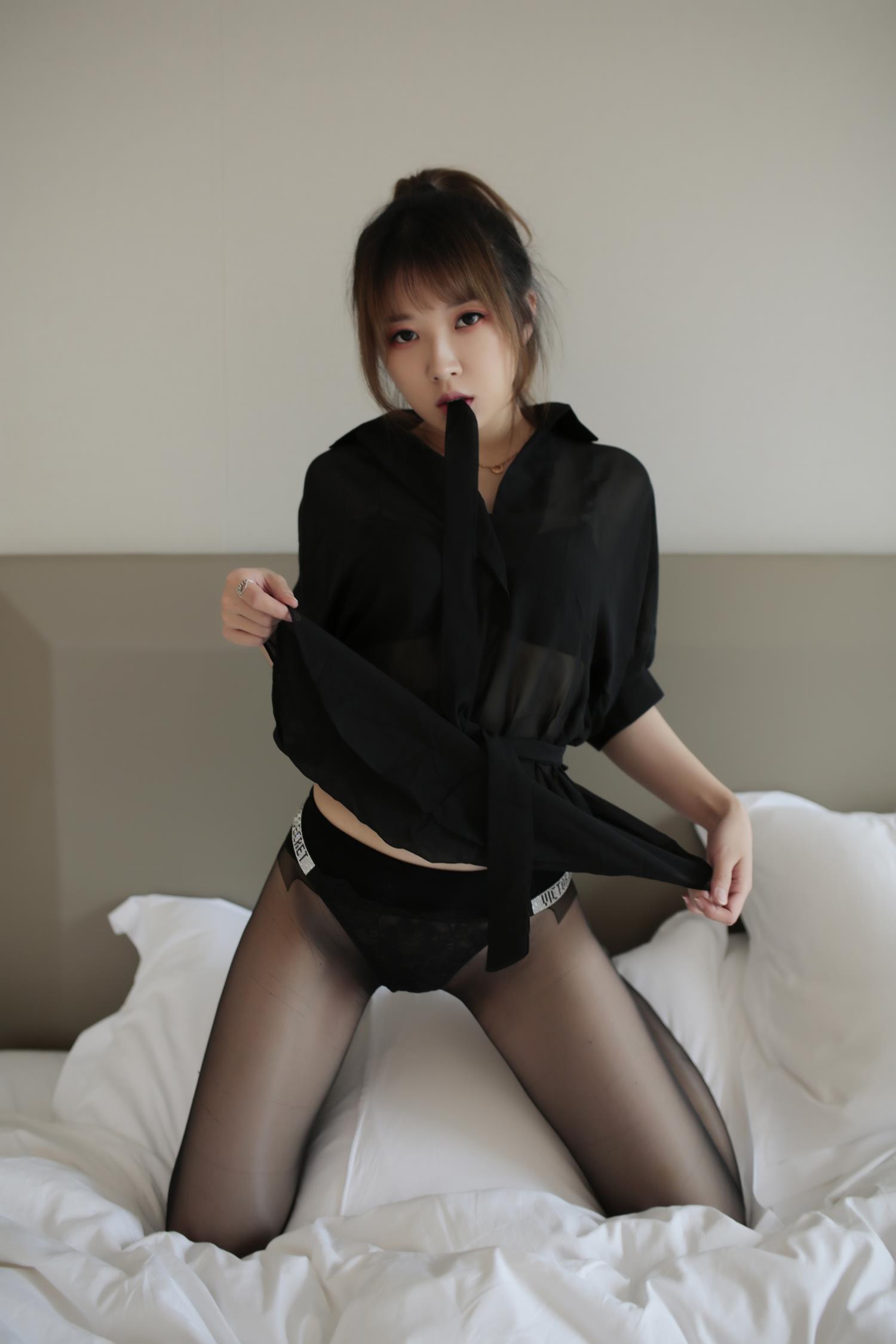 图片[39]-小女巫露娜  – 傲慢小姐姐[52P] – 速更版-美库