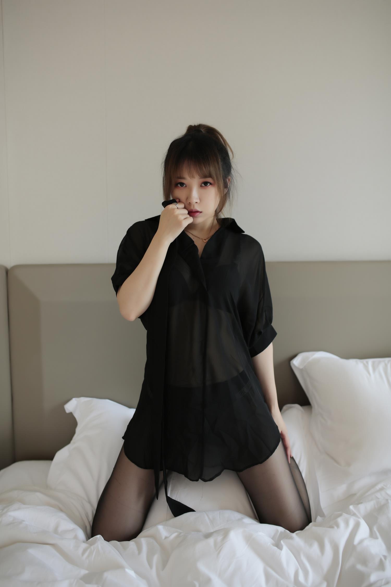 图片[42]-小女巫露娜  – 傲慢小姐姐[52P] – 速更版-美库