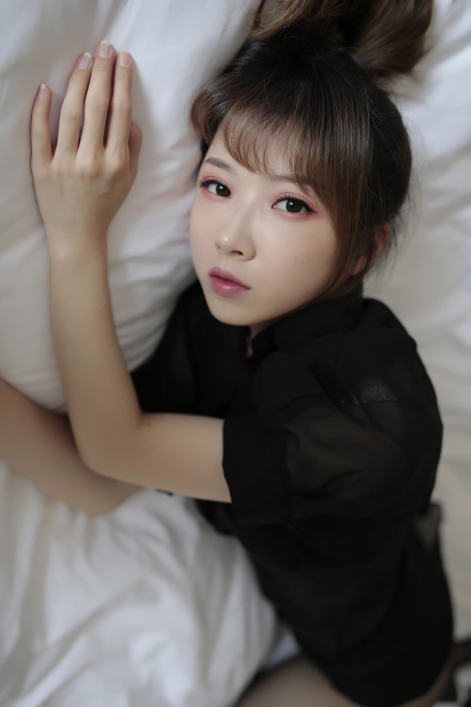 图片[46]-小女巫露娜  – 傲慢小姐姐[52P] – 速更版-美库