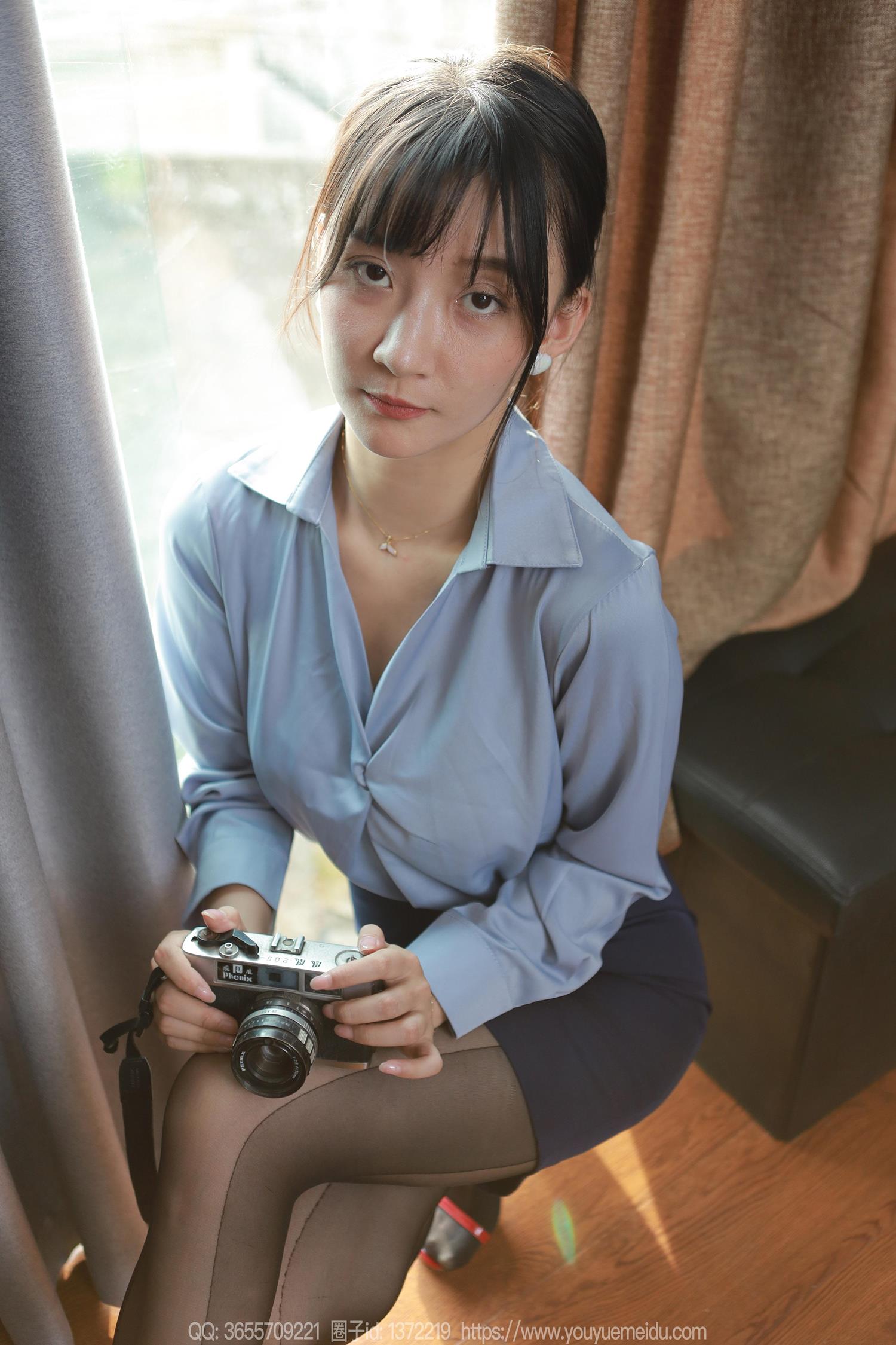 图片[43]-[IESS异思趣向] 2024.08.21 丝享家1825：秋秋《美女记者》[86P] – 速更版-美库