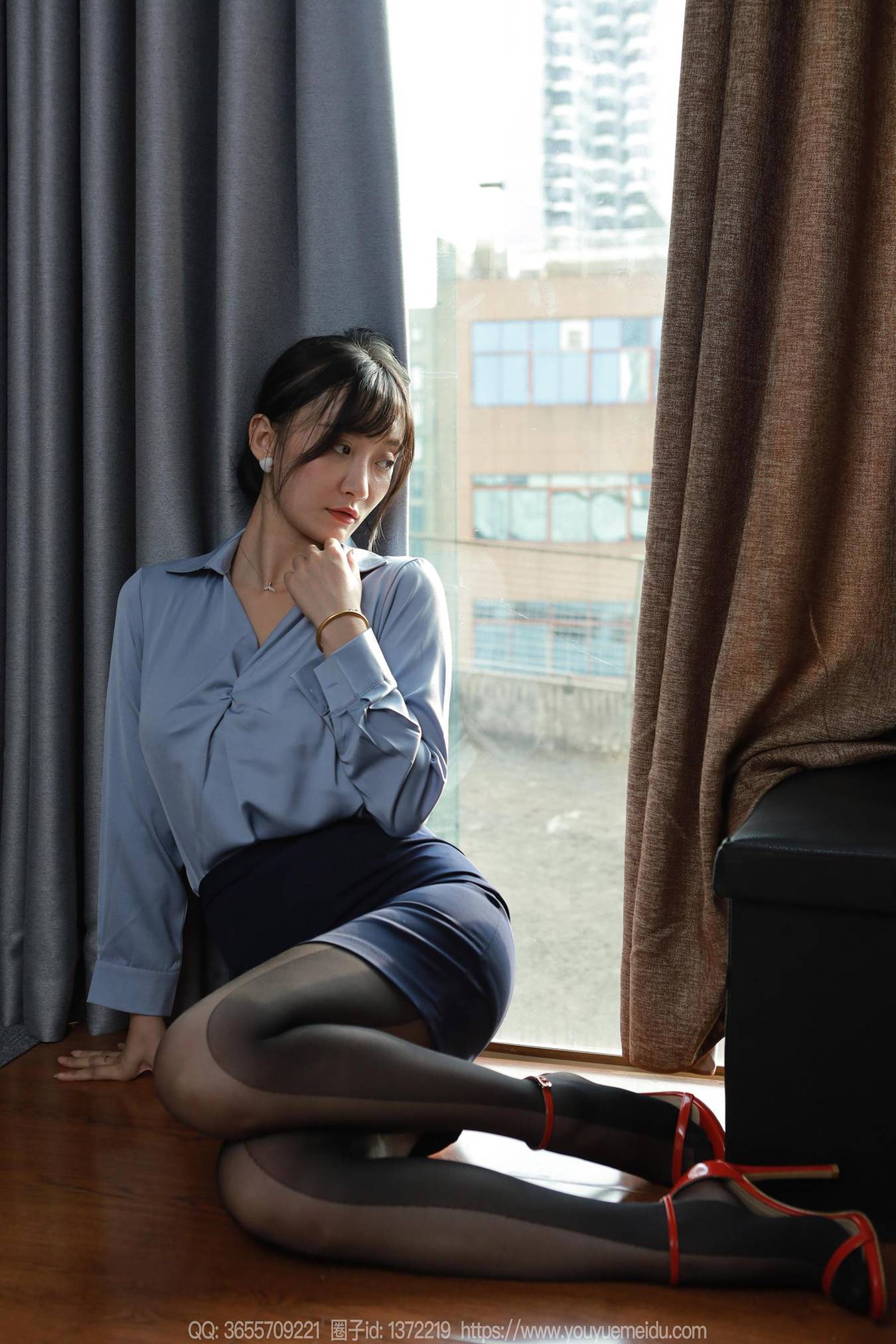 图片[59]-[IESS异思趣向] 2024.08.21 丝享家1825：秋秋《美女记者》[86P] – 速更版-美库