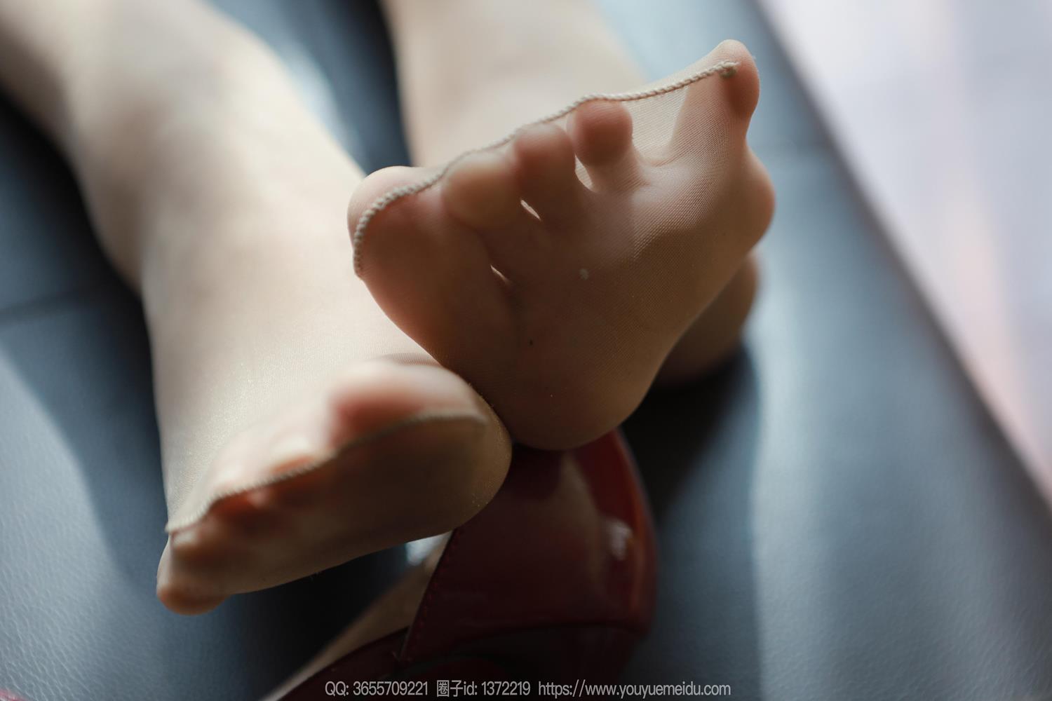 图片[18]-[IESS异思趣向] 2024.08.22 丝享家1826：秋秋《白T红裙》[82P] – 速更版-美库