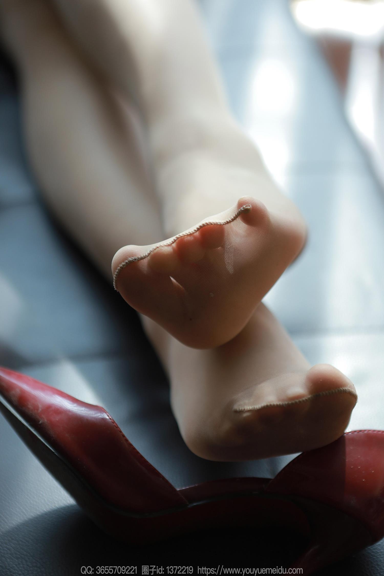 图片[20]-[IESS异思趣向] 2024.08.22 丝享家1826：秋秋《白T红裙》[82P] – 速更版-美库