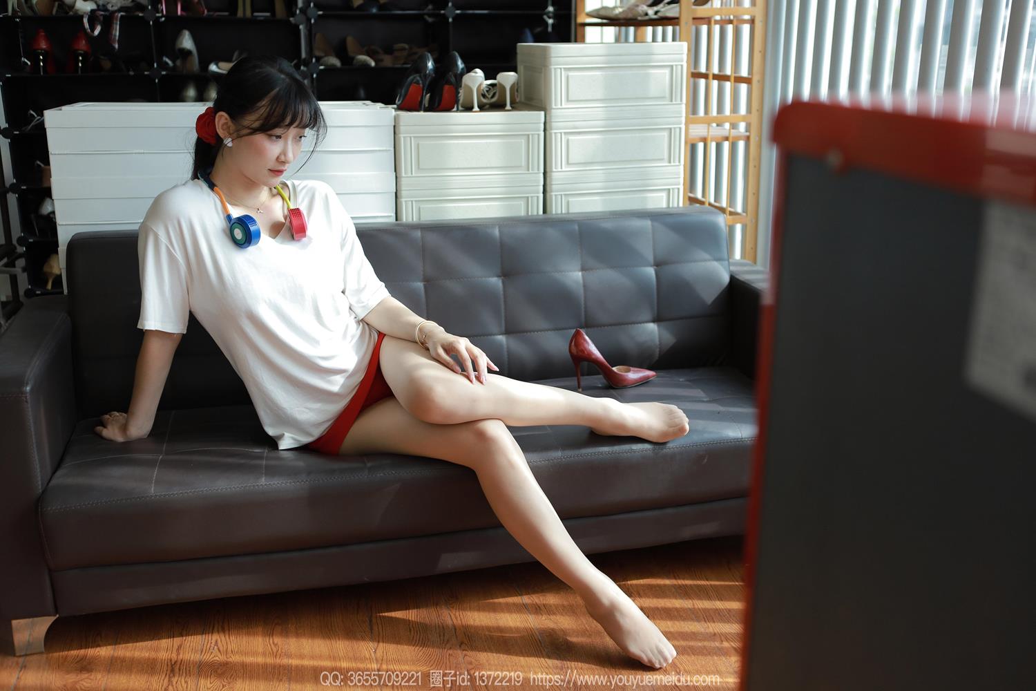 图片[44]-[IESS异思趣向] 2024.08.22 丝享家1826：秋秋《白T红裙》[82P] – 速更版-美库